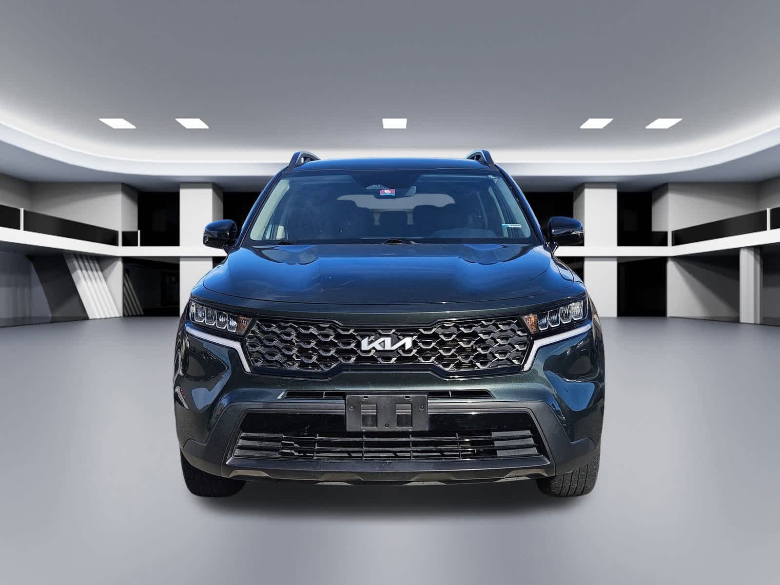 Thumbnail: 2022 Kia Sorento - 8
