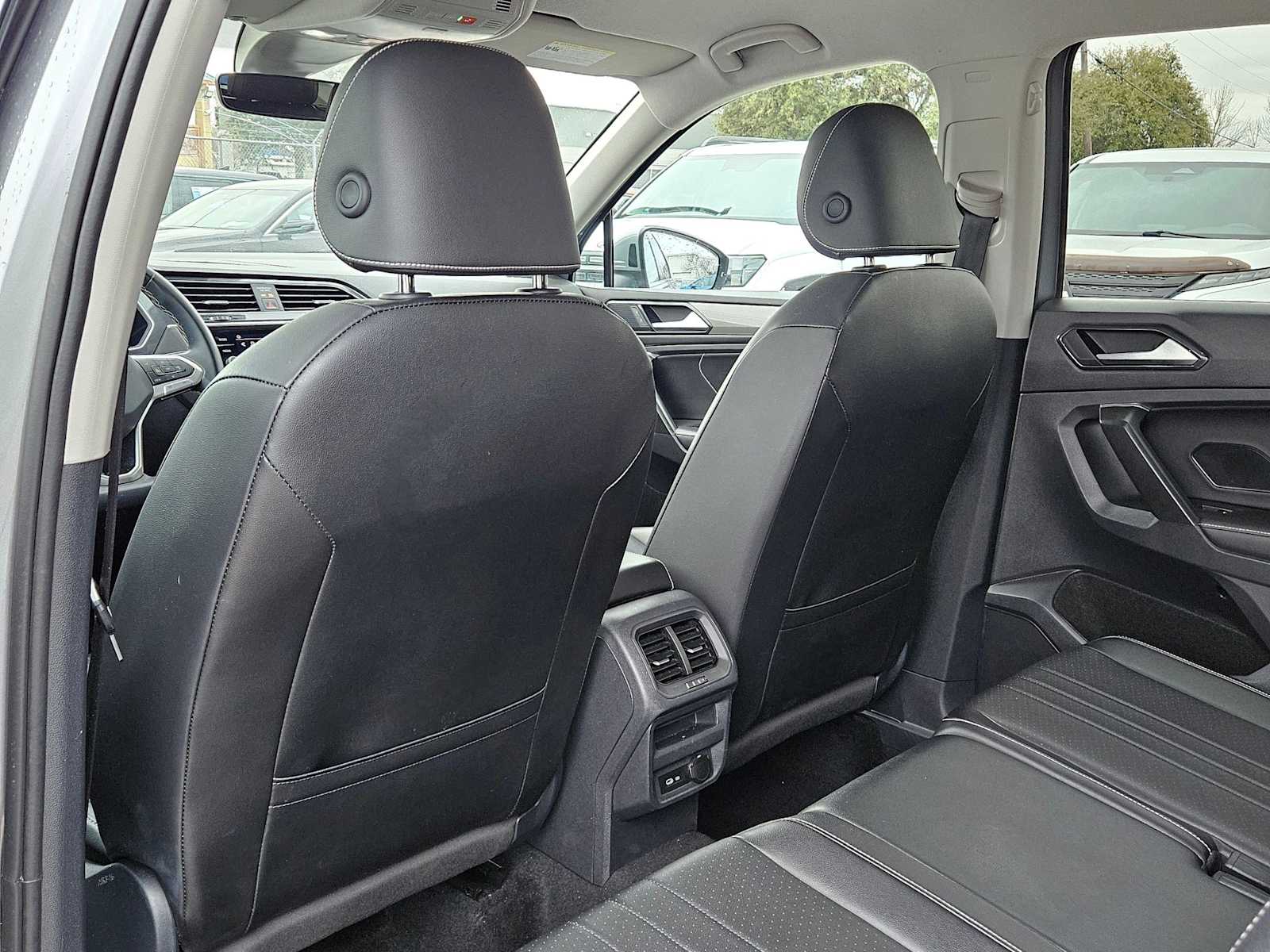 Thumbnail: 2024 Volkswagen Tiguan - 14