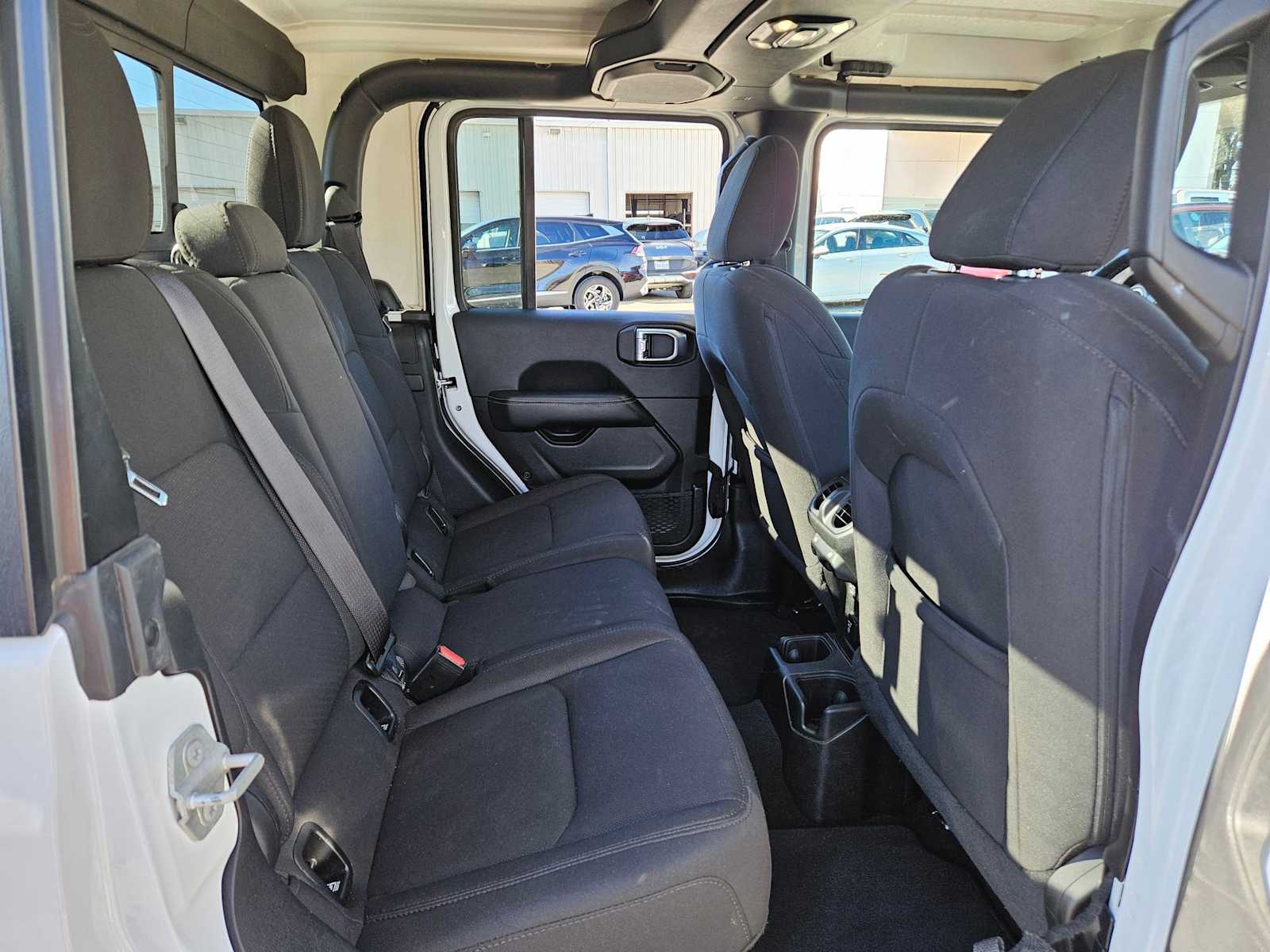 Thumbnail: 2023 Jeep Gladiator - 18