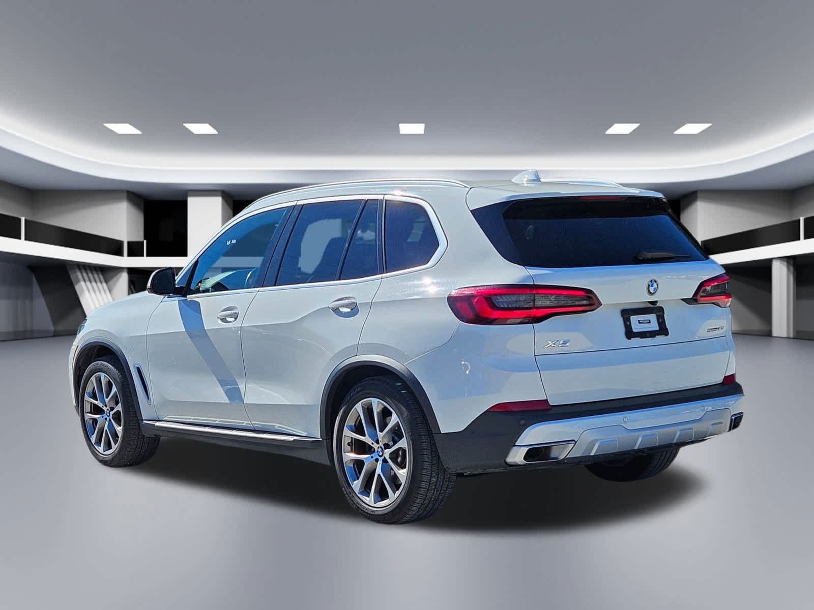 Thumbnail: 2023 BMW X5 - 4