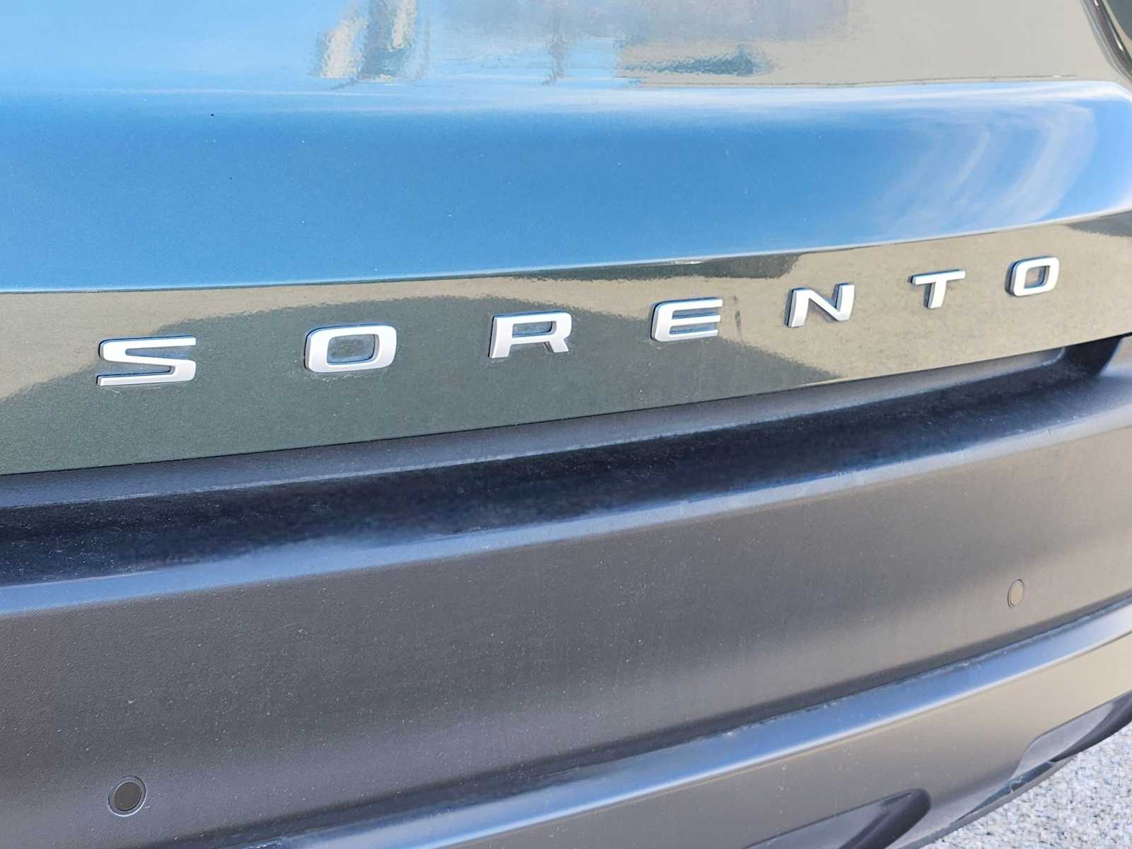 Thumbnail: 2022 Kia Sorento - 10