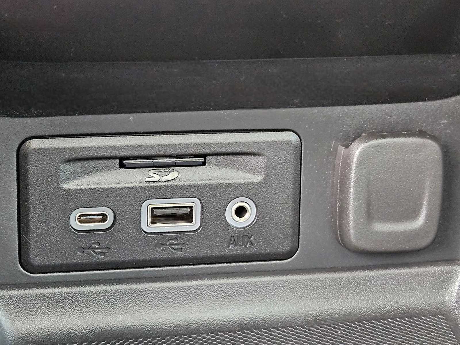 Thumbnail: 2022 GMC Terrain - 31