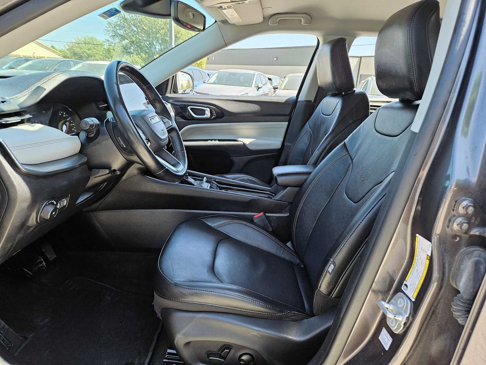 Thumbnail: 2022 Jeep Compass - 15