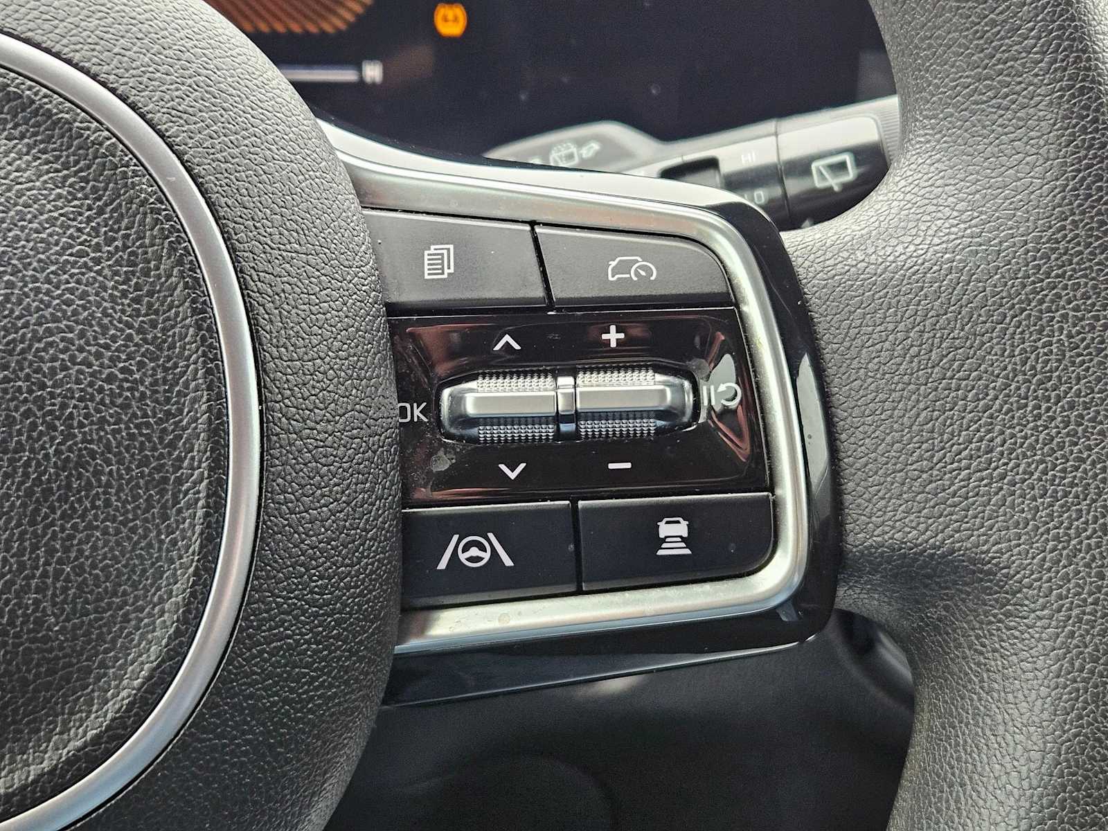 Thumbnail: 2024 Kia Sorento - 22