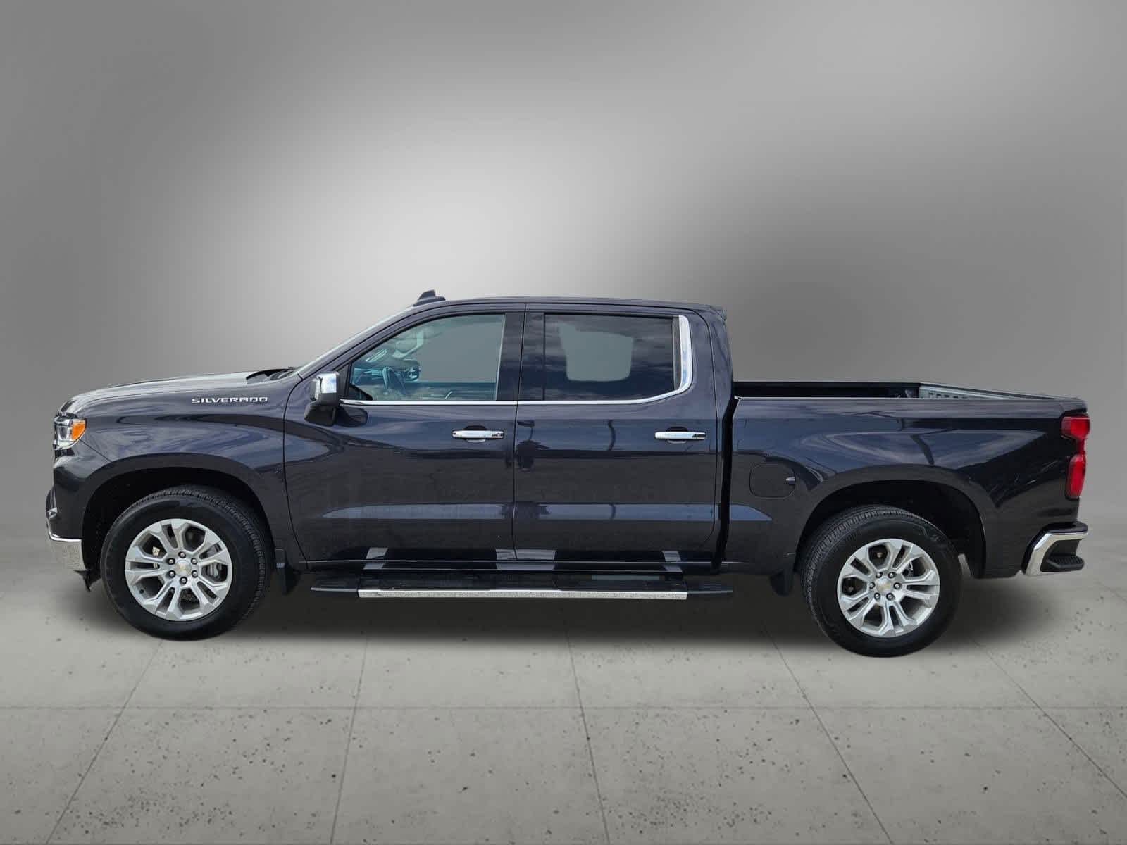 2022 Chevrolet Silverado 1500 LTZ photo 3