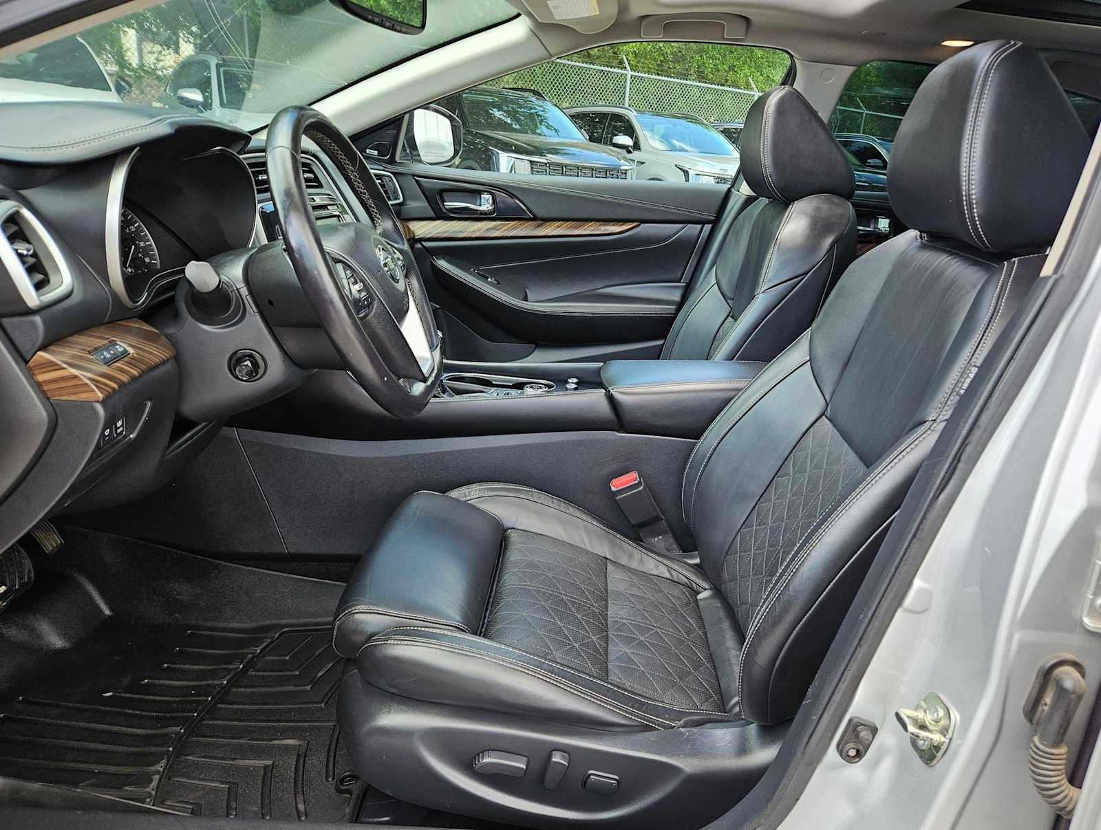 Thumbnail: 2017 Nissan Maxima - 15