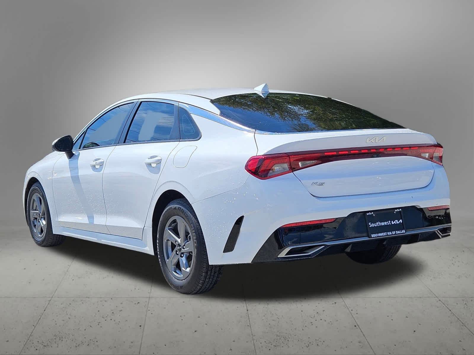 2022 Kia K5 LXS photo 3