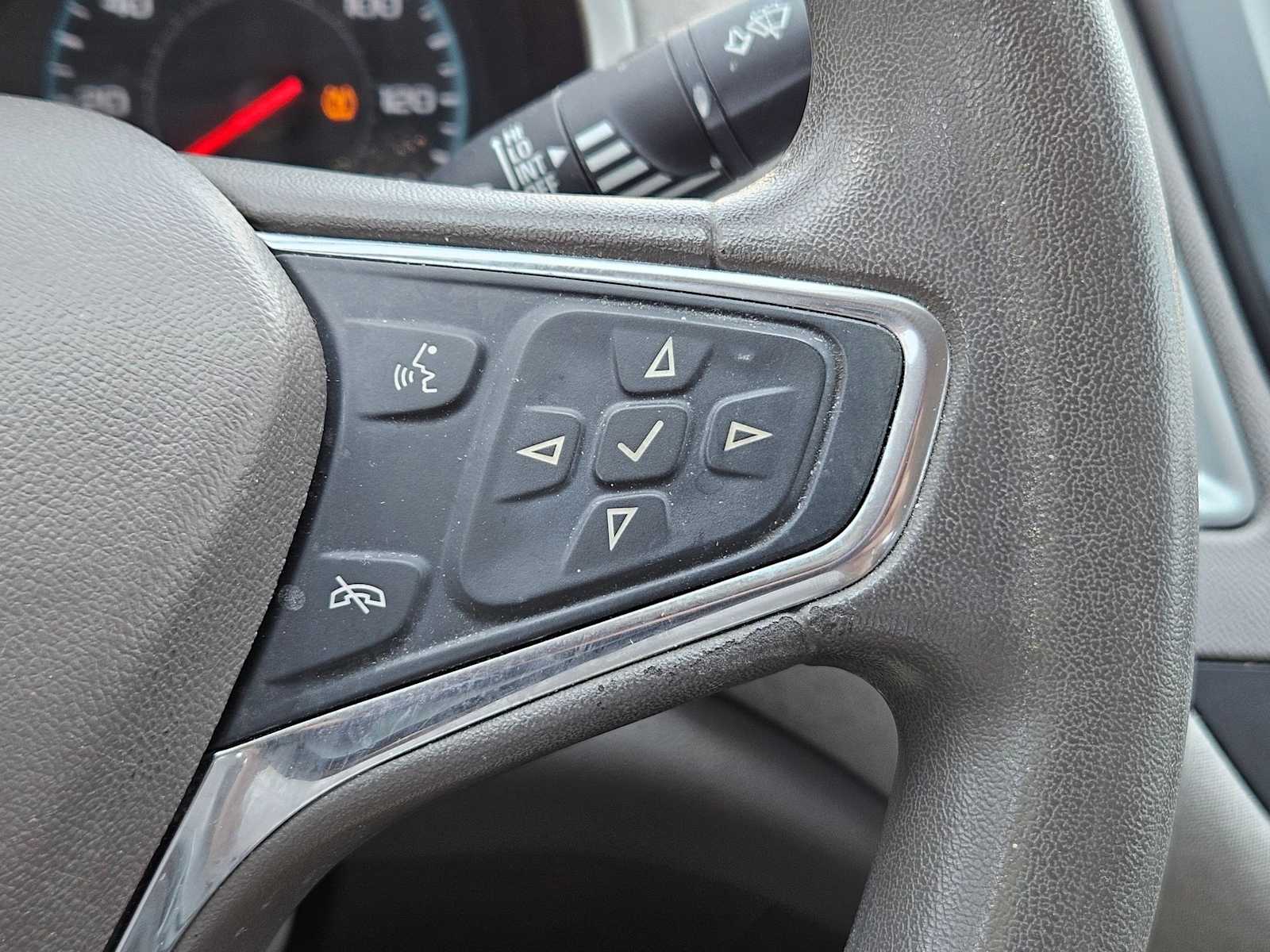 Thumbnail: 2016 Chevrolet Malibu - 17