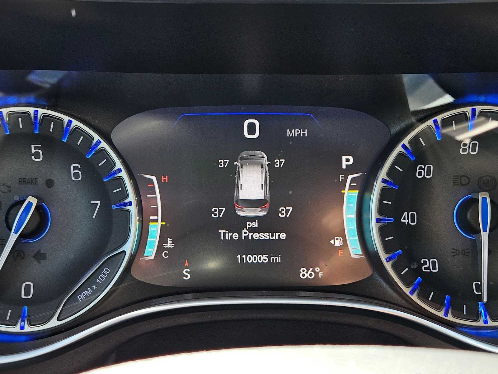 Thumbnail: 2017 Chrysler Pacifica - 31