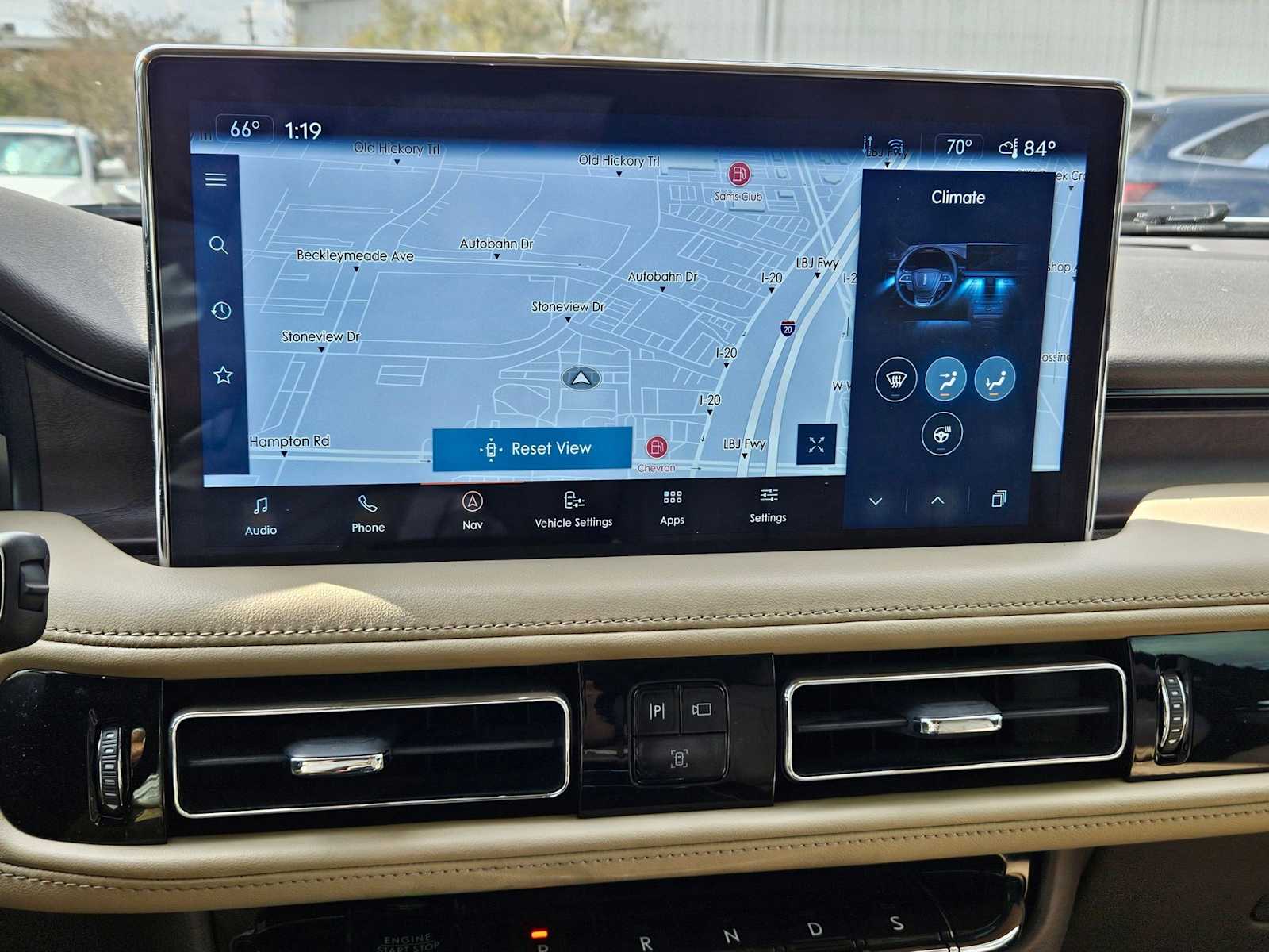 Thumbnail: 2022 Lincoln Nautilus - 30