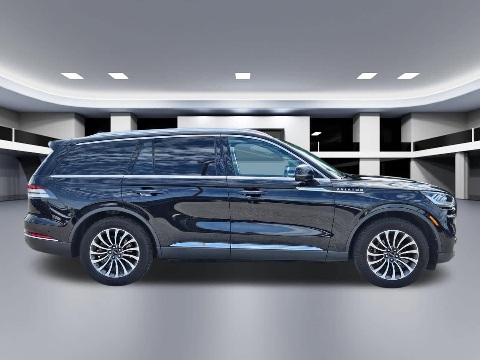 Thumbnail: 2021 Lincoln Aviator - 6