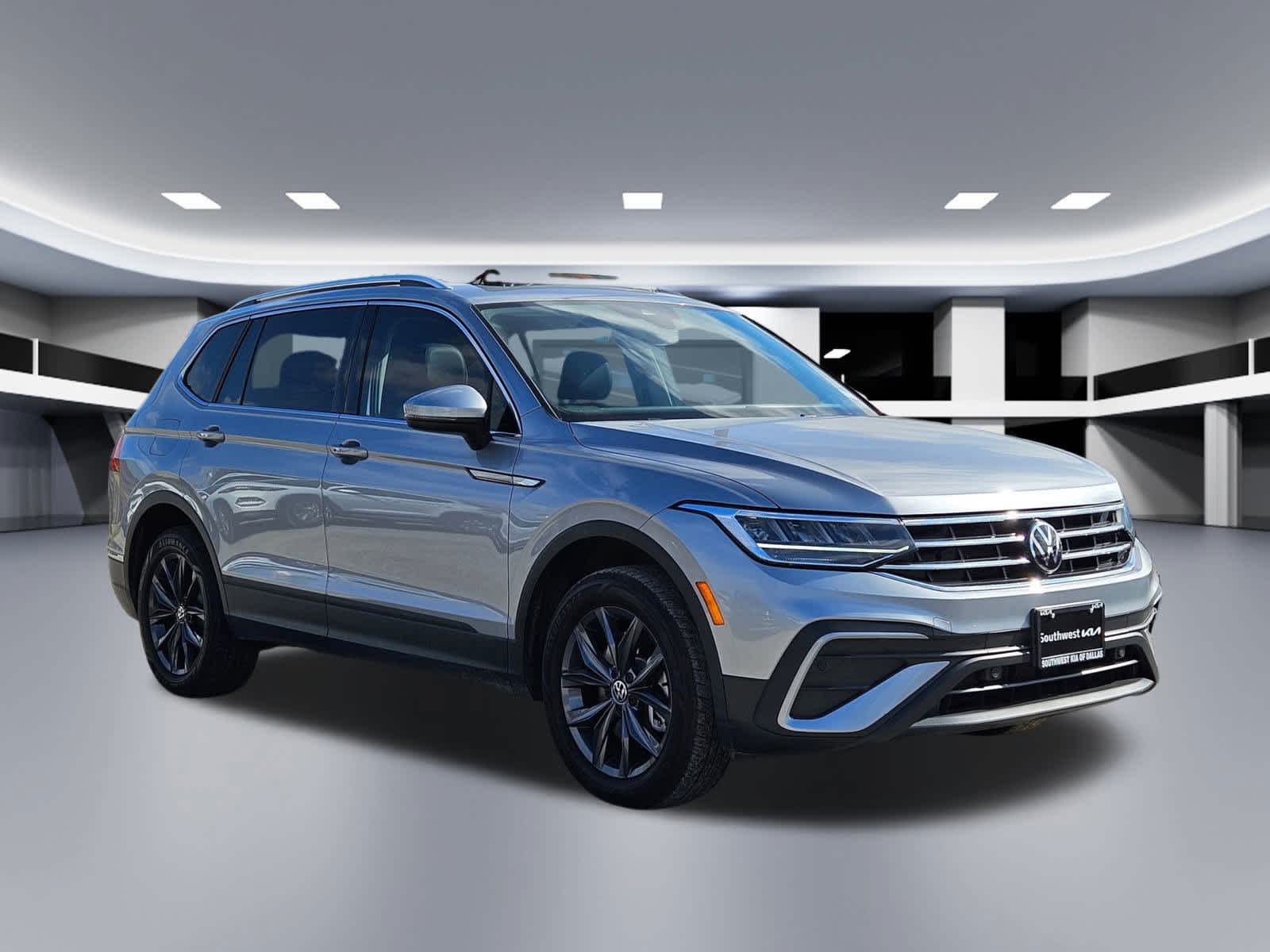 Thumbnail: 2023 Volkswagen Tiguan - 7