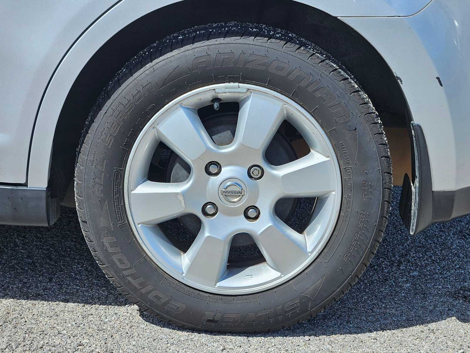 Thumbnail: 2009 Nissan Versa - 13