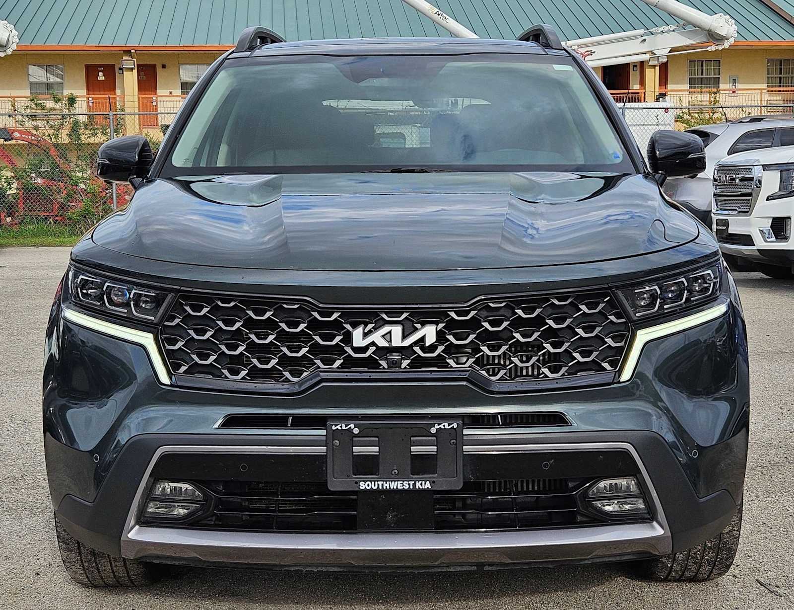 Thumbnail: 2023 Kia Sorento - 9