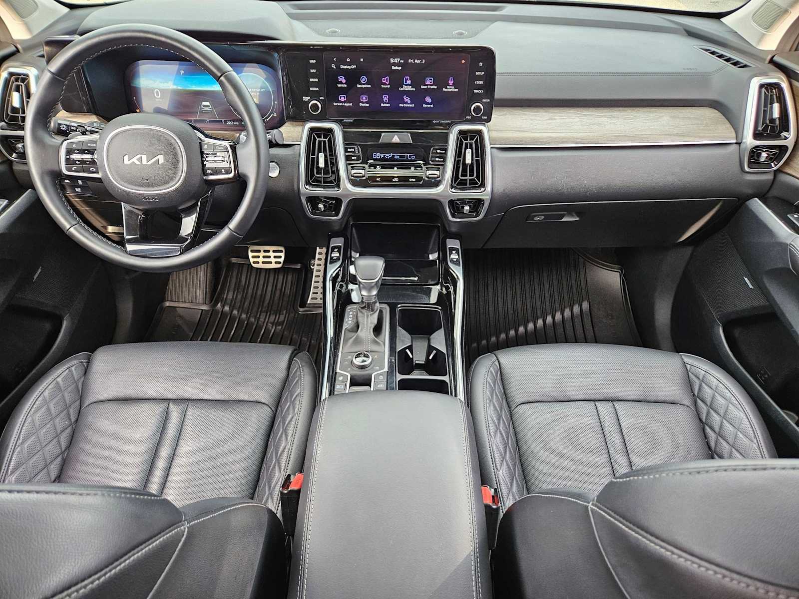 Thumbnail: 2023 Kia Sorento - 14