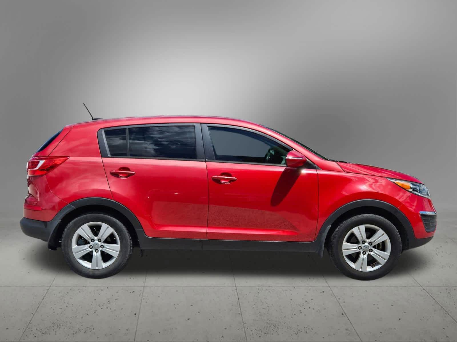 Thumbnail: 2013 Kia Sportage - 6