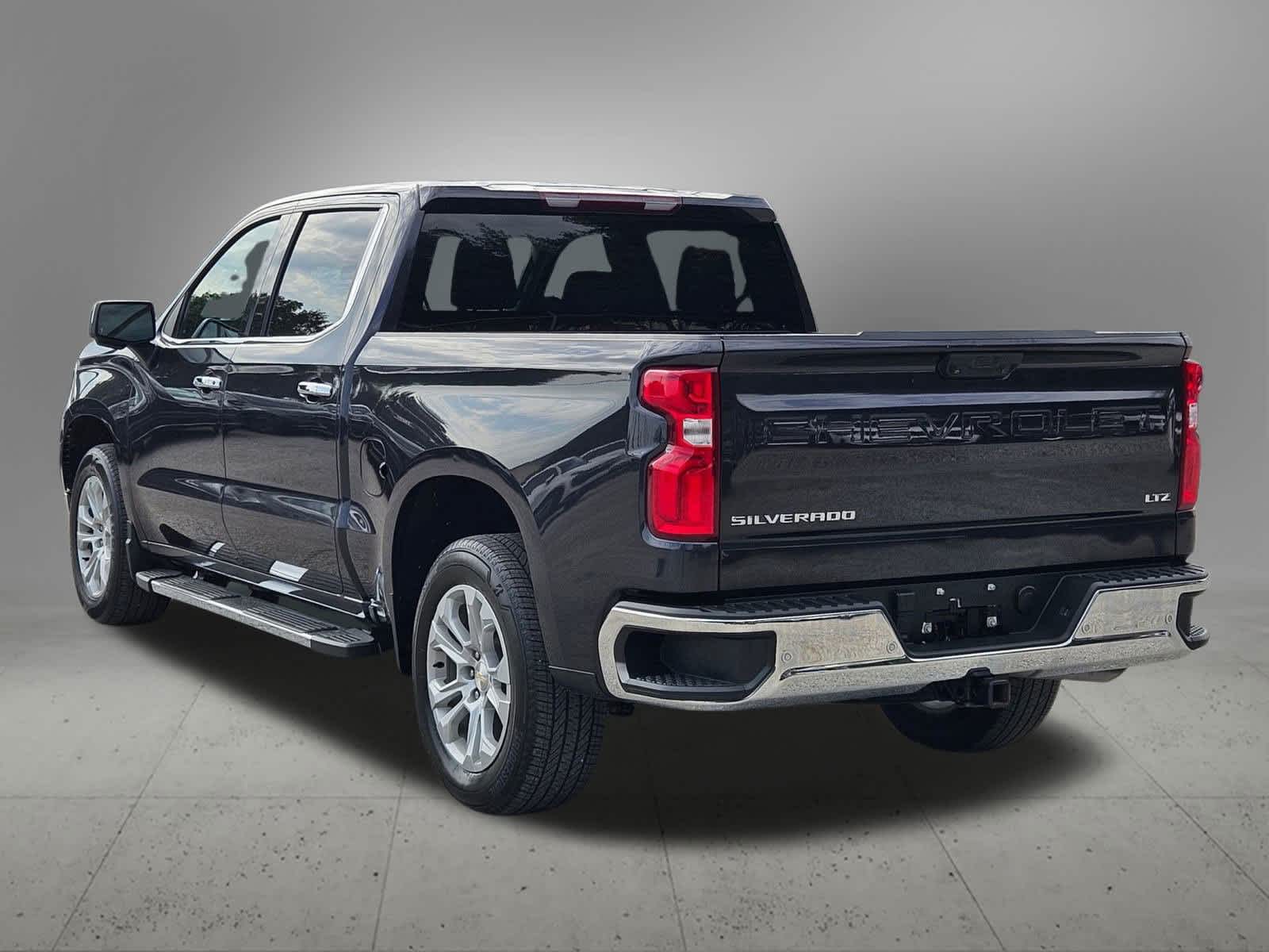2022 Chevrolet Silverado 1500 LTZ photo 4