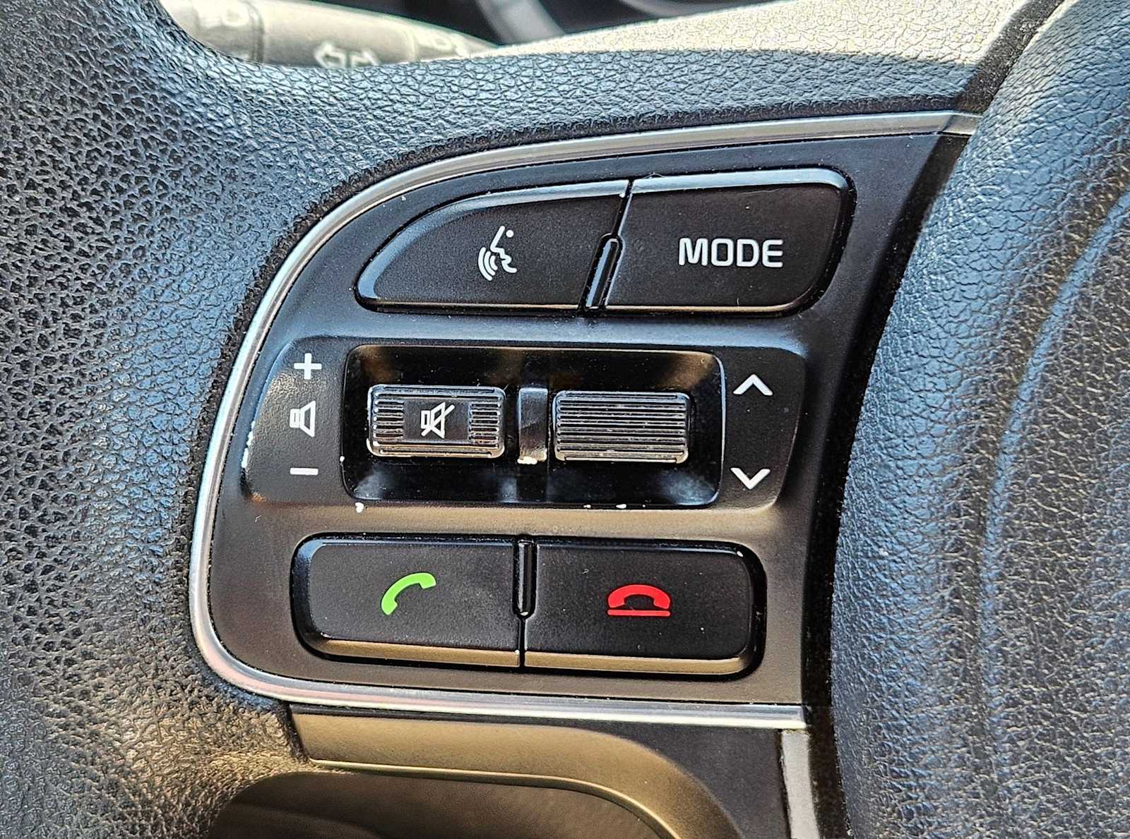 Thumbnail: 2018 Kia Niro - 17