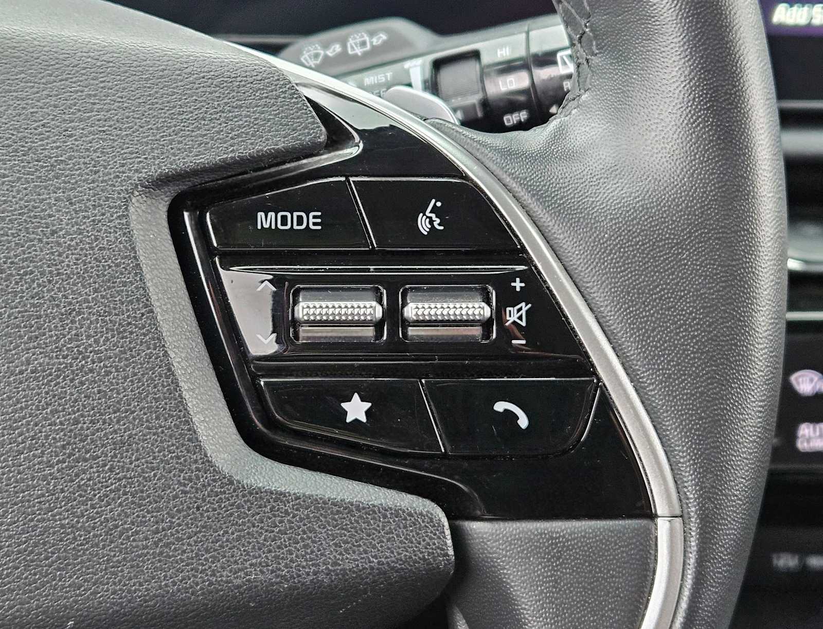 Thumbnail: 2023 Kia Niro - 13