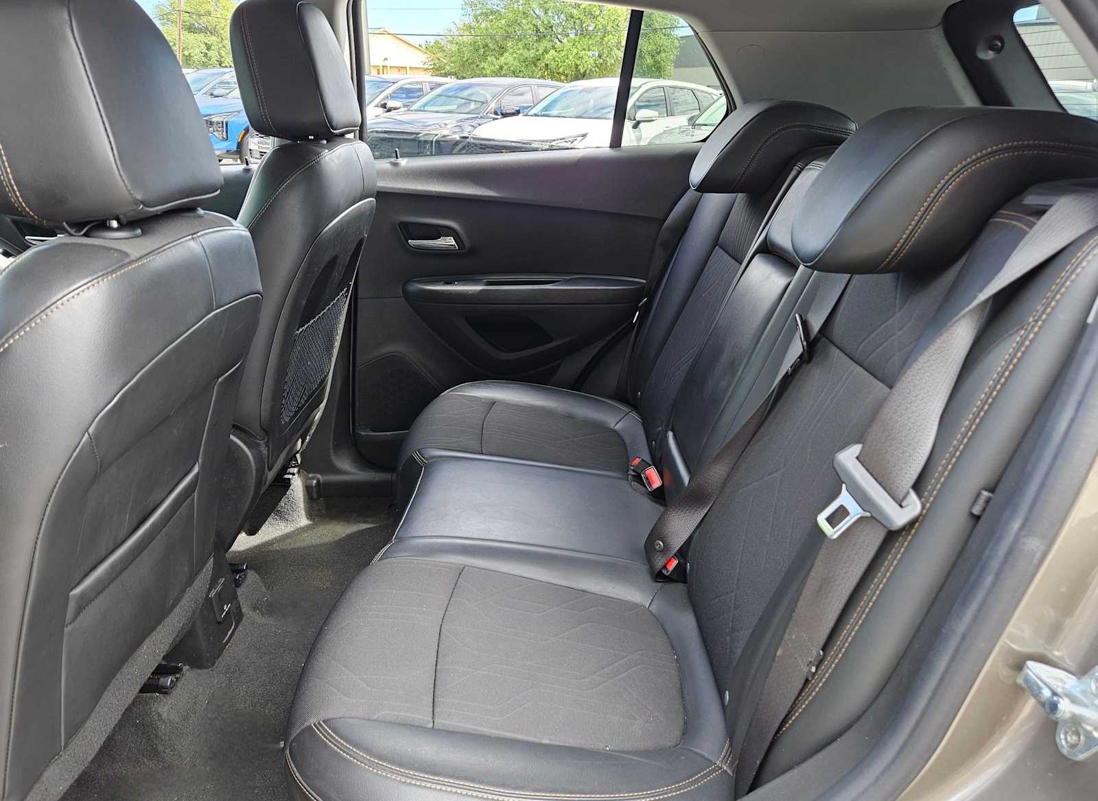 Thumbnail: 2021 Chevrolet Trax - 15