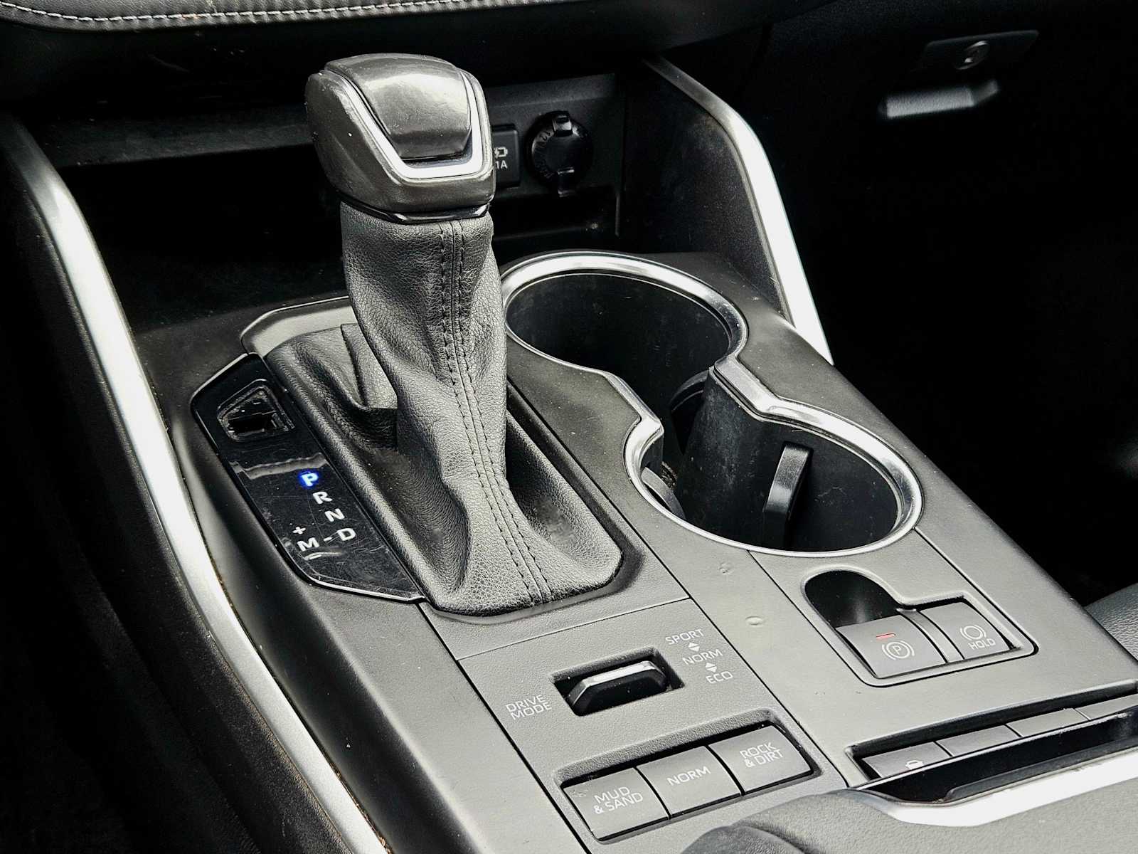 Thumbnail: 2021 Toyota Highlander - 32