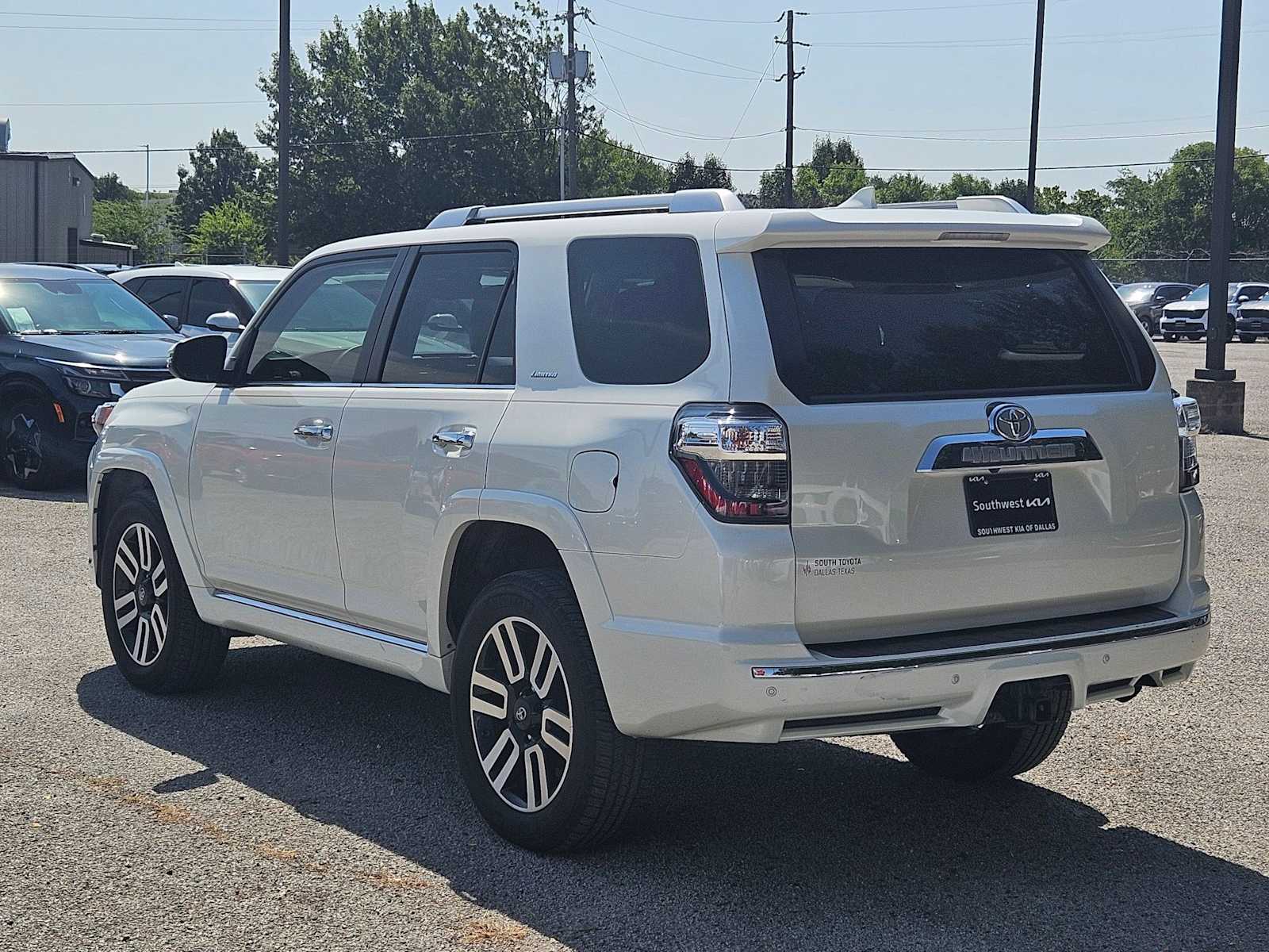 Thumbnail: 2020 Toyota 4Runner - 3