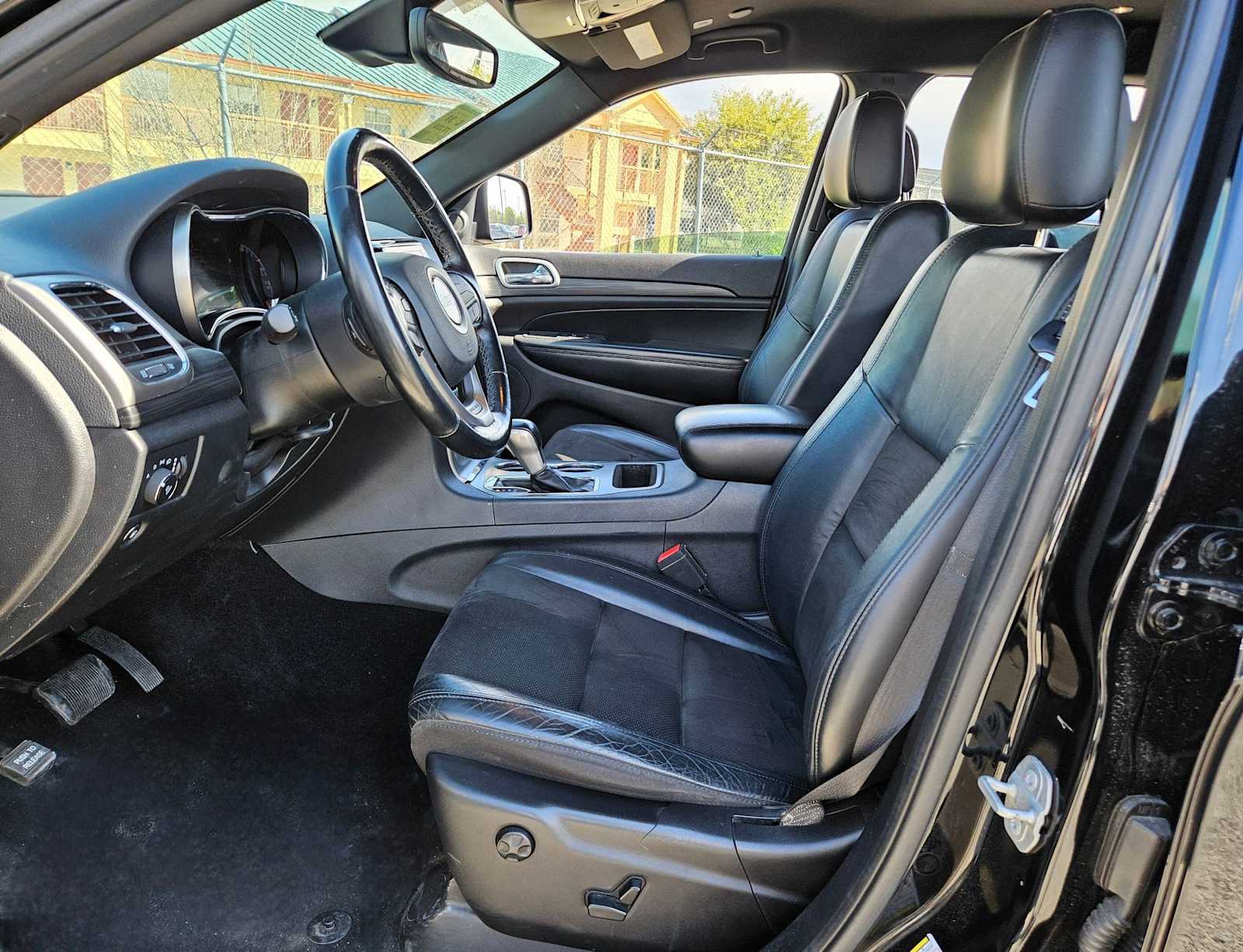 Thumbnail: 2020 Jeep Grand Cherokee - 14