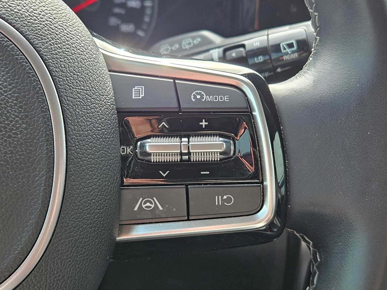 Thumbnail: 2023 Kia Sorento - 34