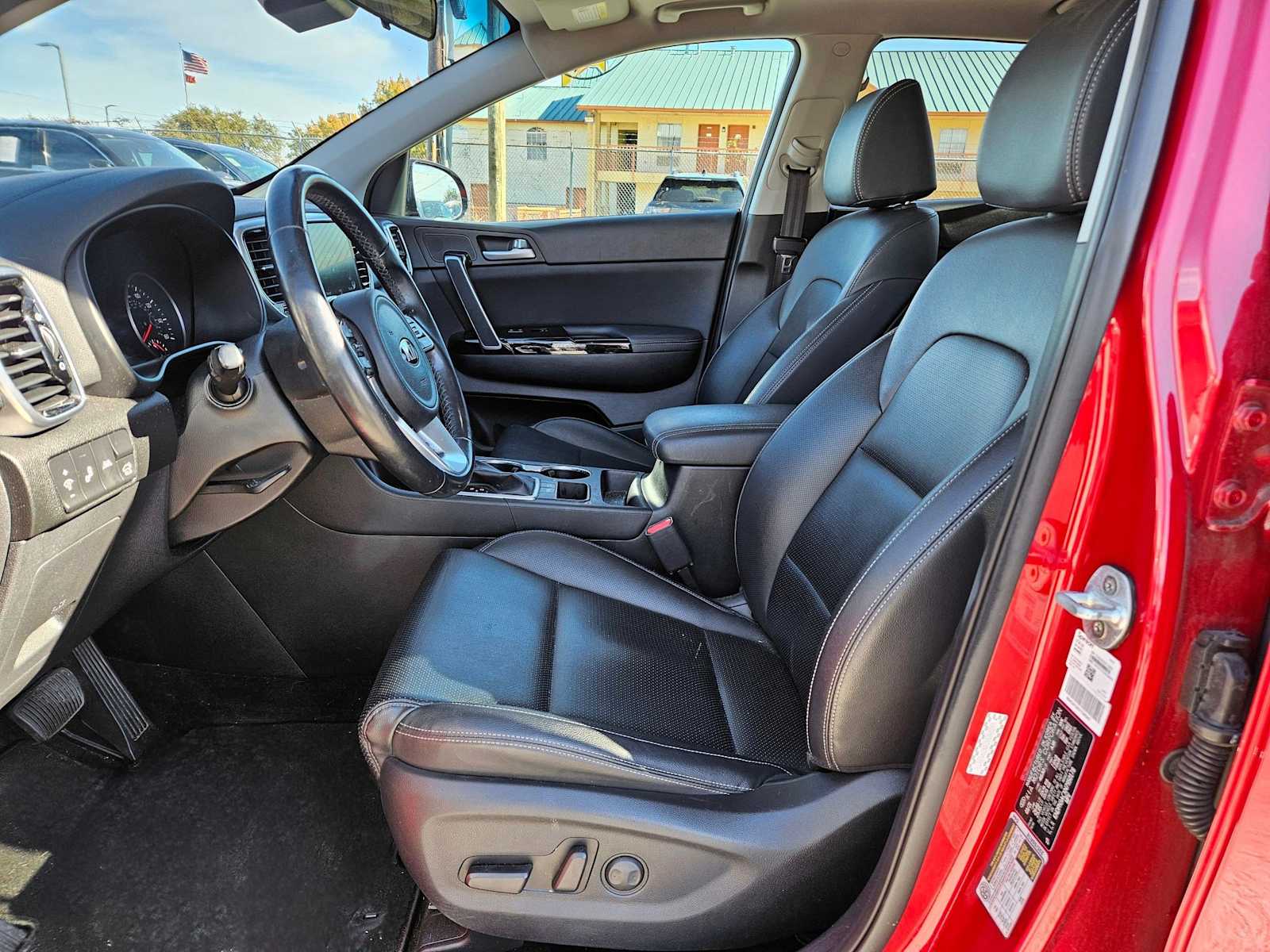 Thumbnail: 2022 Kia Sportage - 15