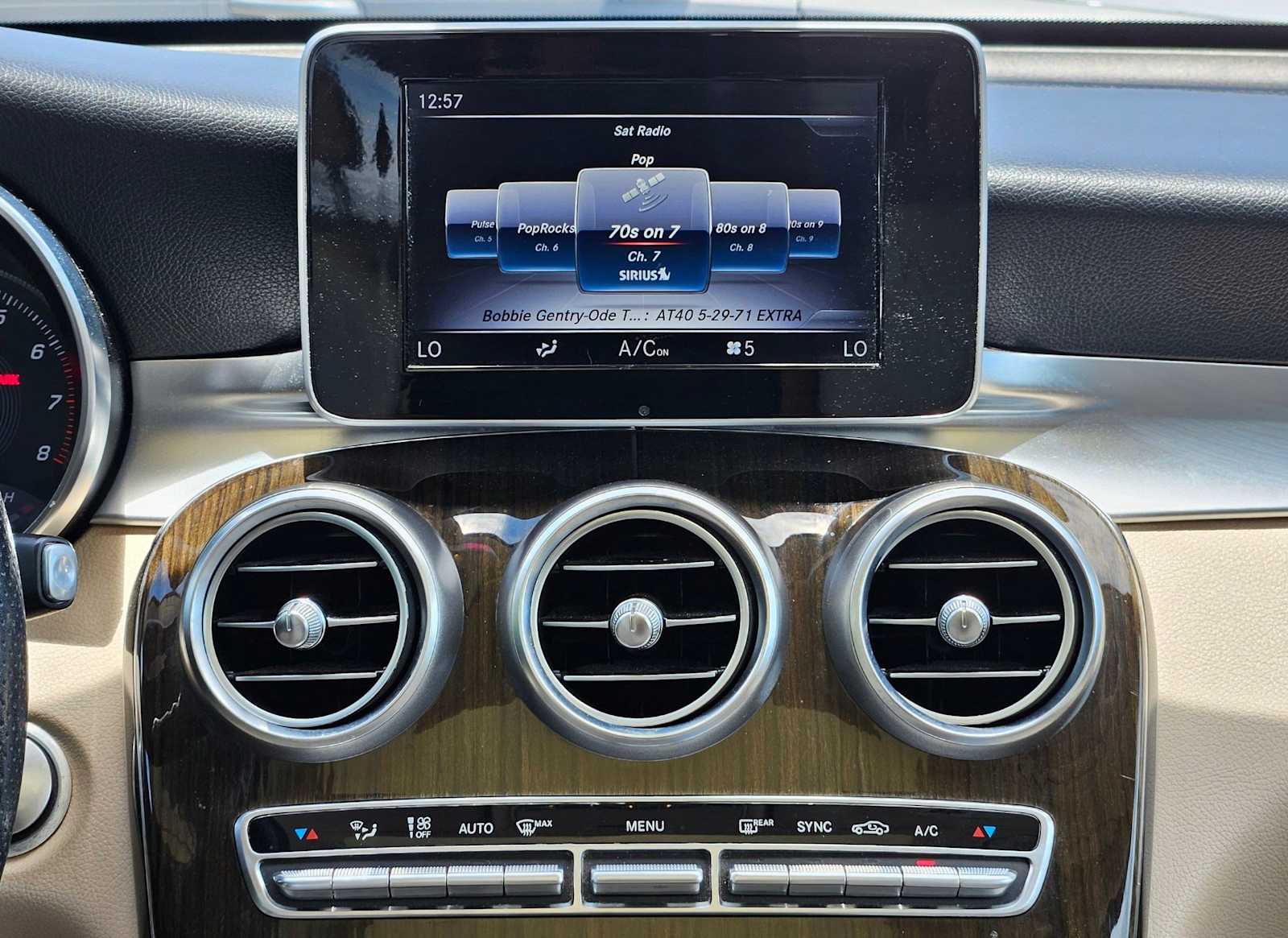 Thumbnail: 2019 Mercedes-Benz GLC - 24