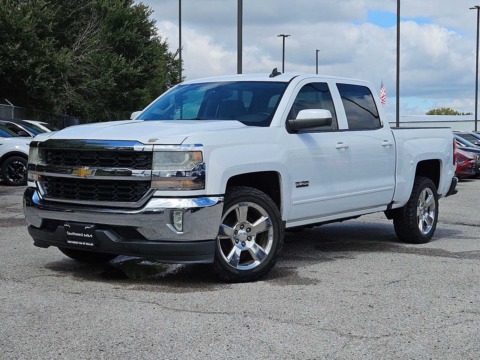 Thumbnail: 2016 Chevrolet Silverado 1500 - 1