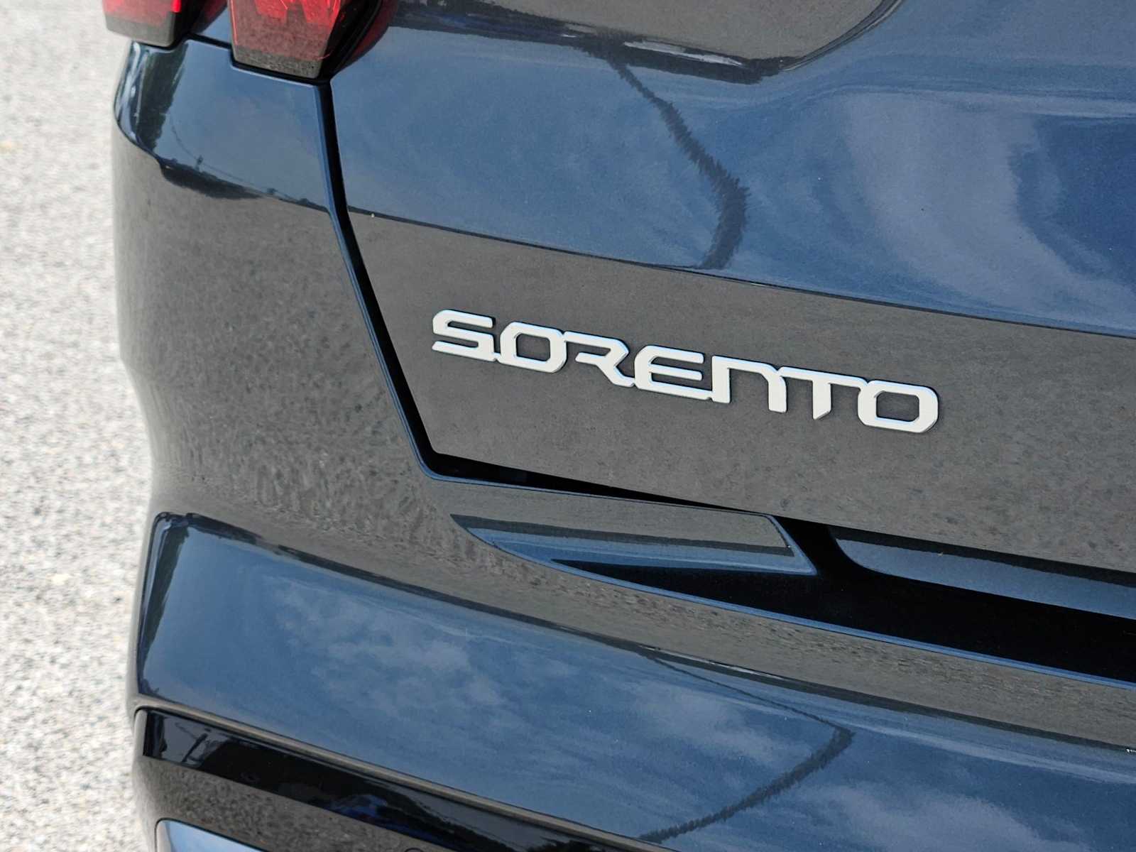 Thumbnail: 2023 Kia Sorento - 13