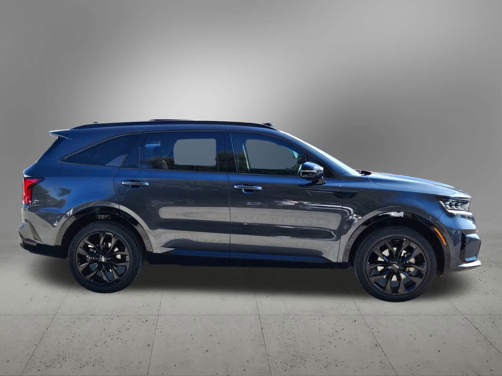 Thumbnail: 2023 Kia Sorento - 6