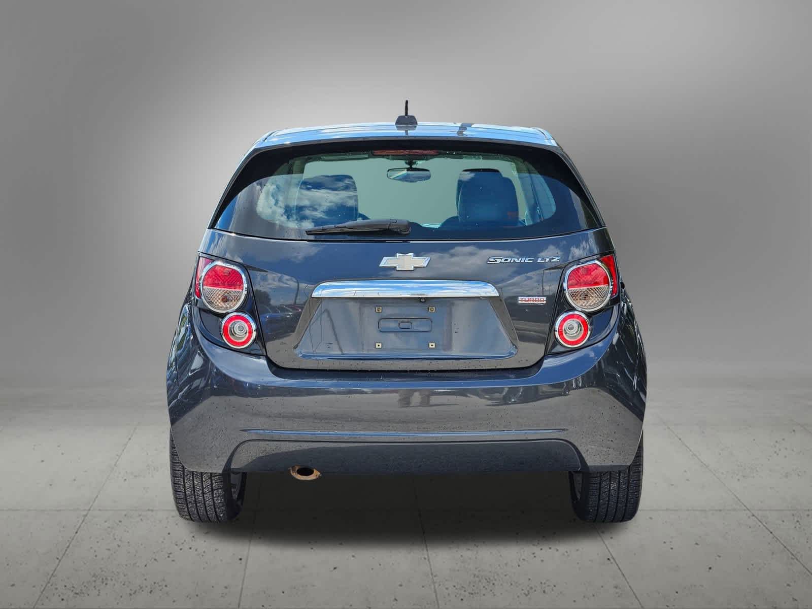 2015 Chevrolet Sonic LTZ photo 4