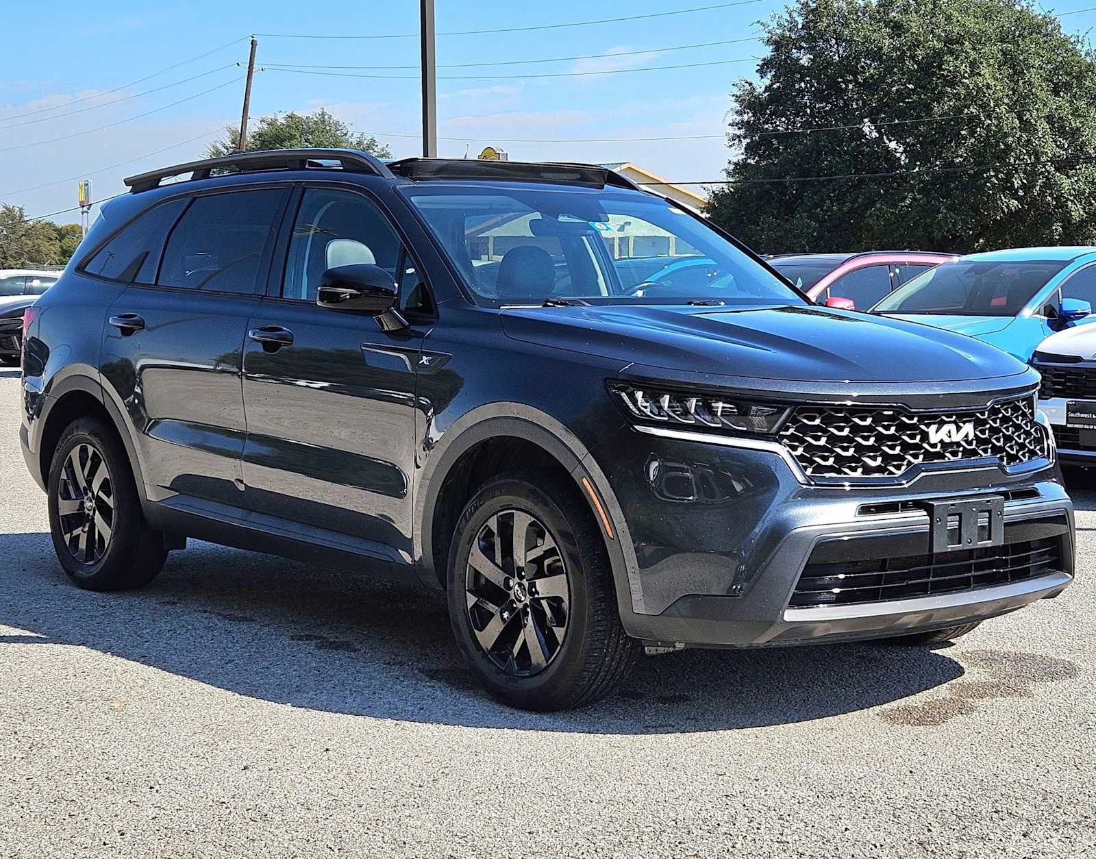 Thumbnail: 2023 Kia Sorento - 7