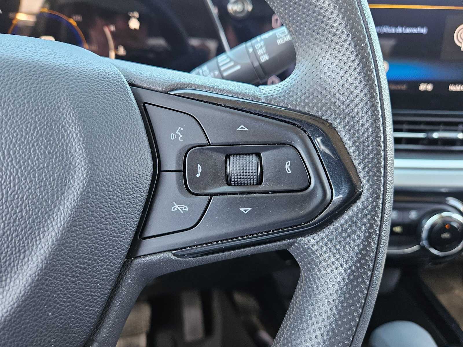 Thumbnail: 2025 Chevrolet Trax - 20