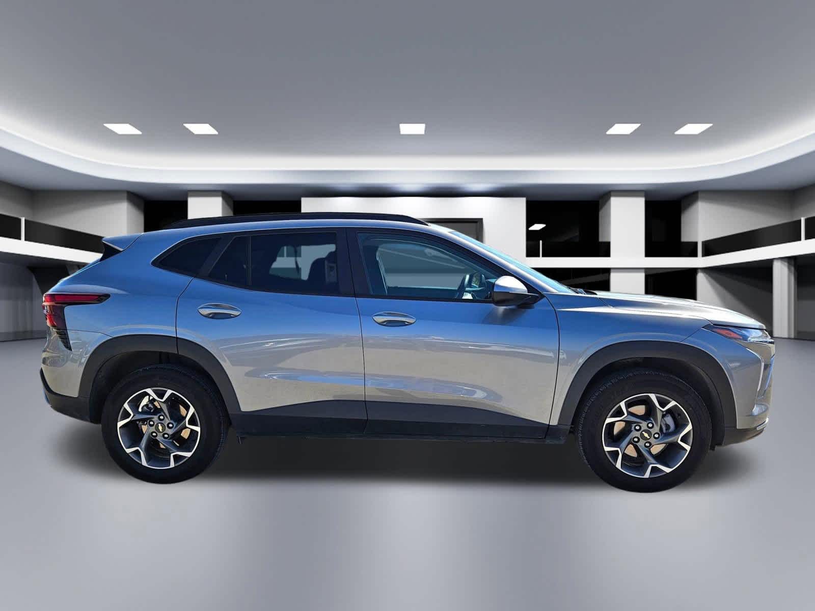 Thumbnail: 2025 Chevrolet Trax - 7