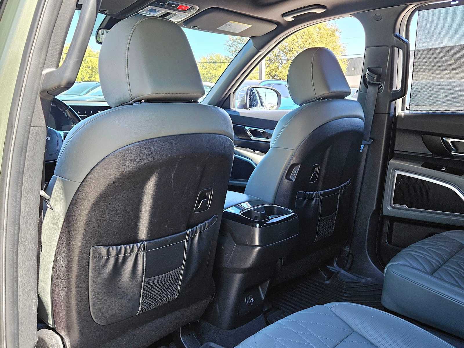 Thumbnail: 2023 Kia Telluride - 15