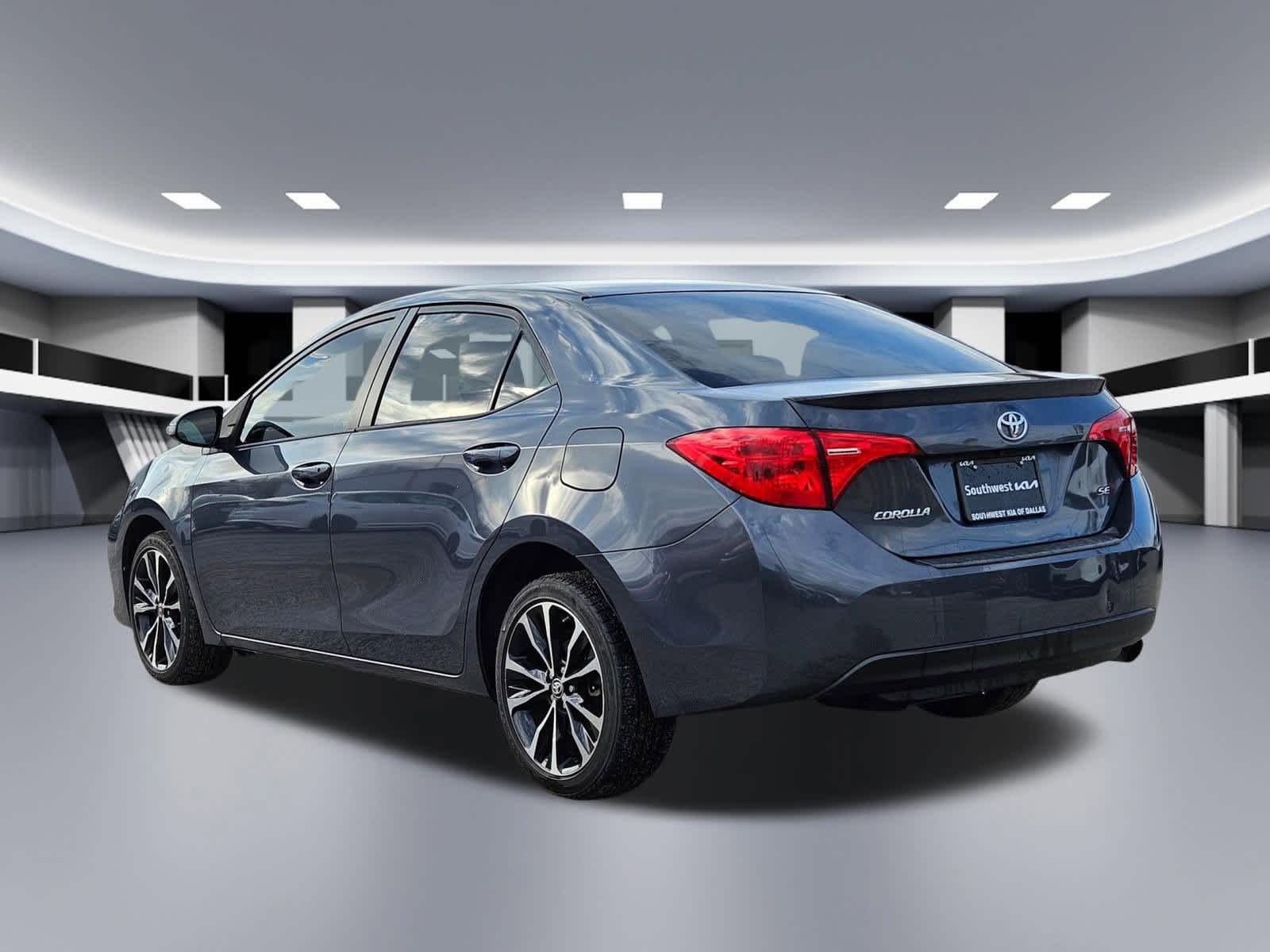 Thumbnail: 2018 Toyota Corolla - 3