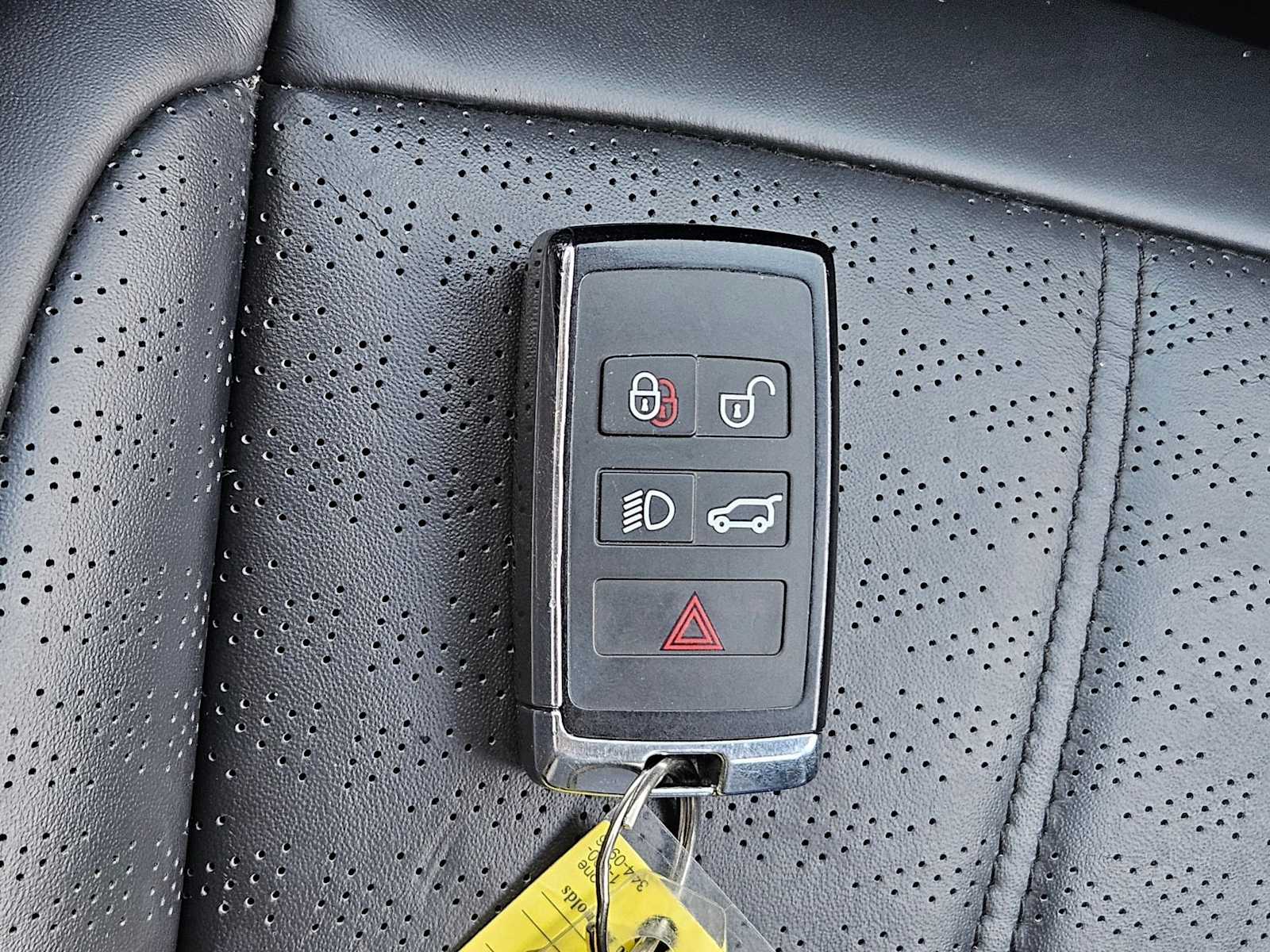 Thumbnail: 2020 Land Rover Range Rover Evoque - 36