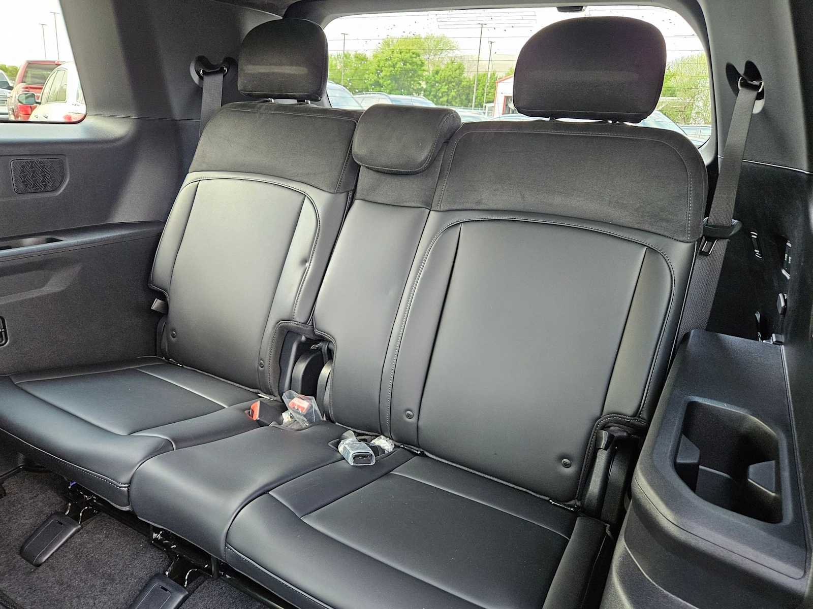 Thumbnail: 2027 Kia Telluride - 24