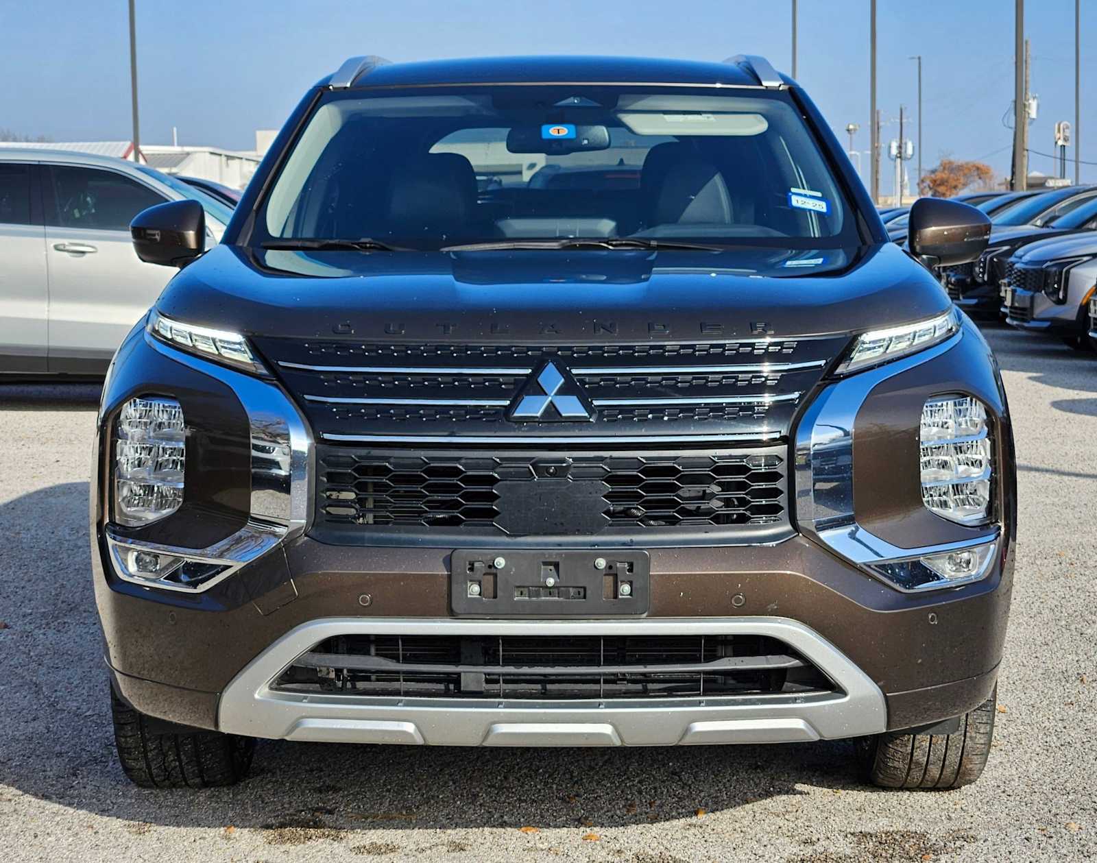 Thumbnail: 2022 Mitsubishi Outlander - 9