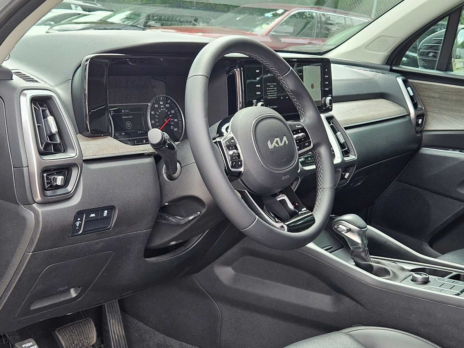 Thumbnail: 2023 Kia Sorento - 2