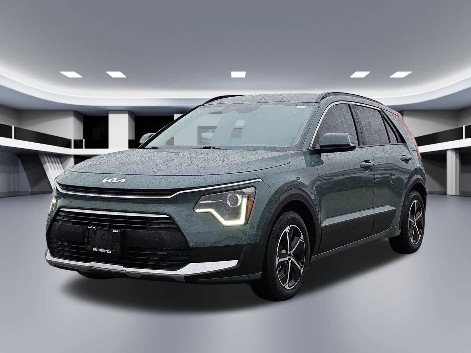 Thumbnail: 2023 Kia Niro - 9