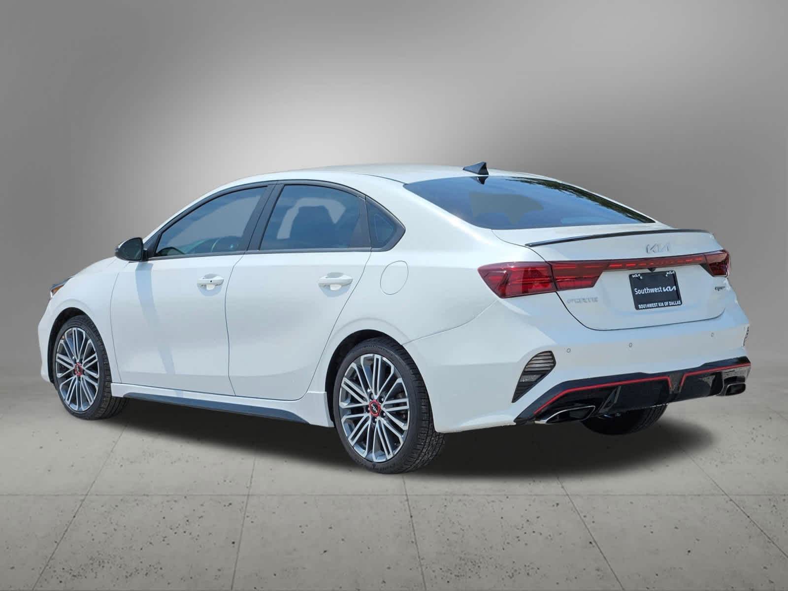 2023 Kia Forte GT photo 4