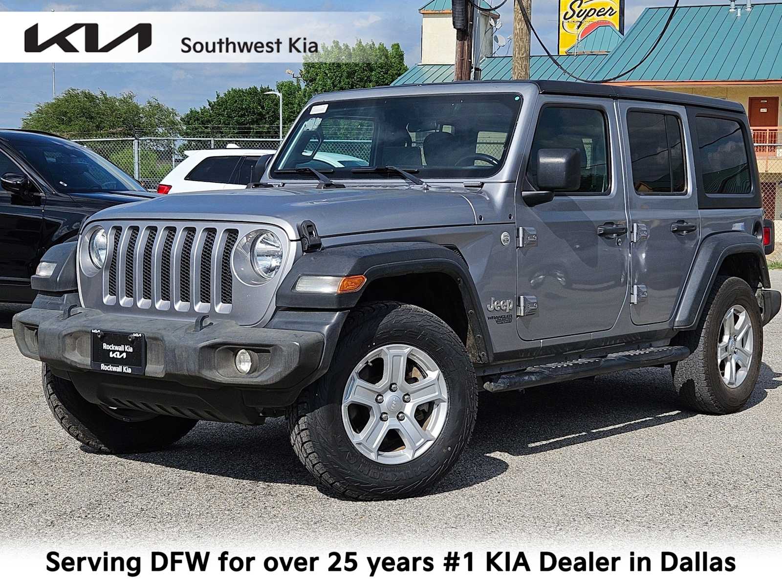 2020 Jeep Wrangler Sahara Altitude's photo