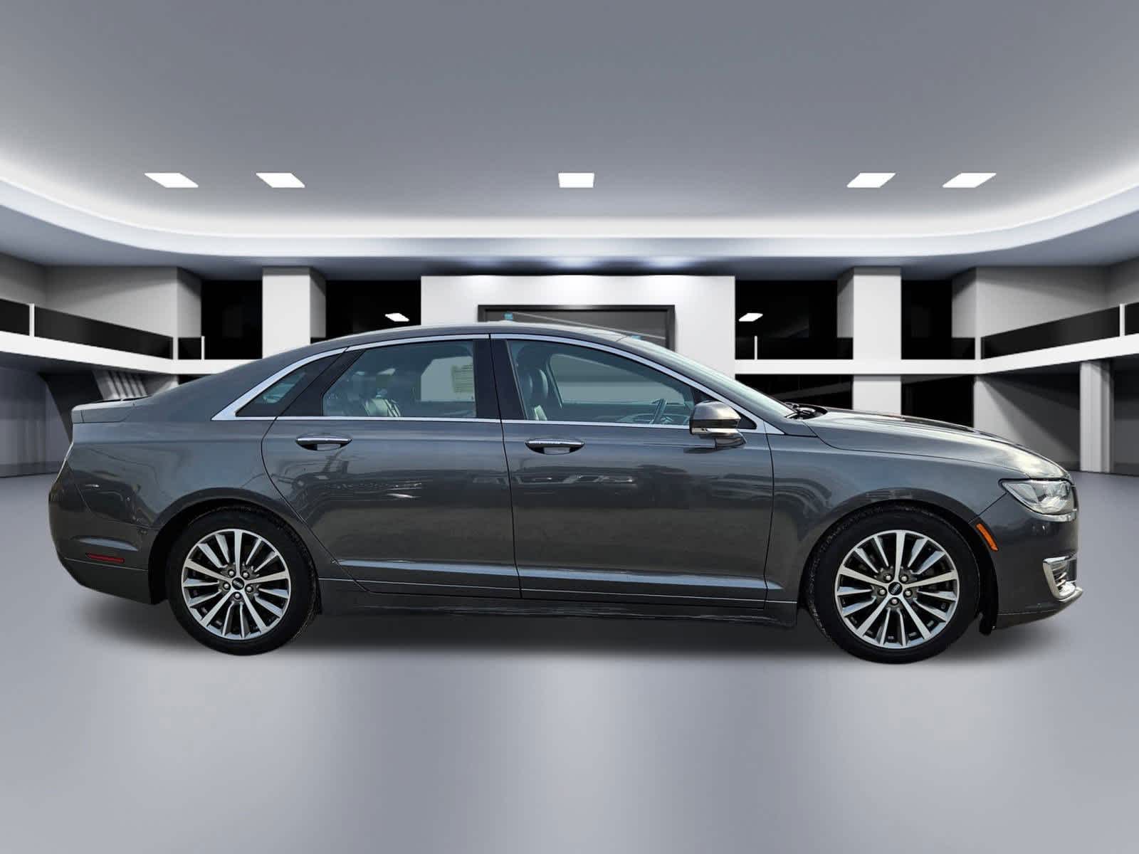 Thumbnail: 2019 Lincoln MKZ - 6