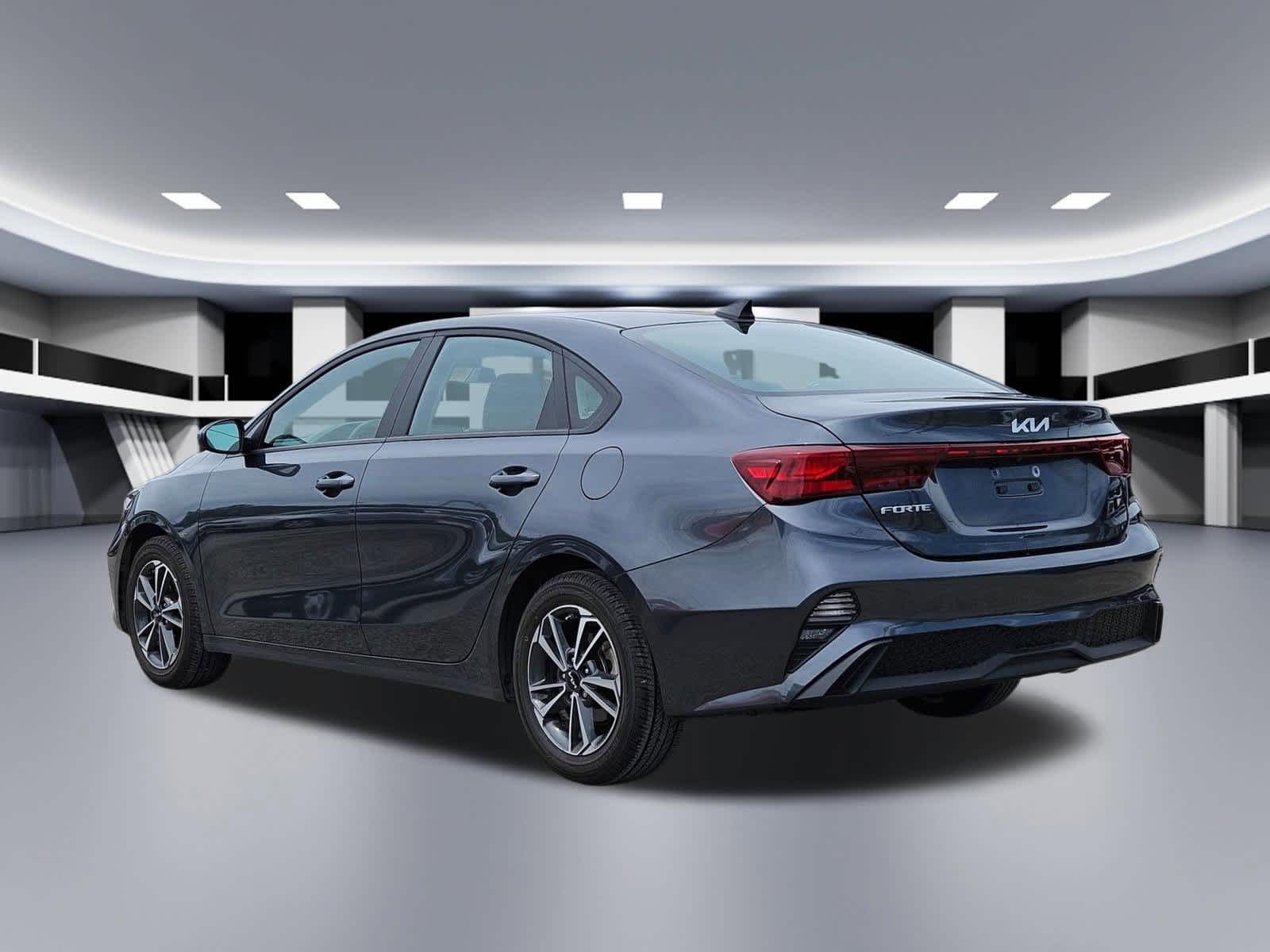 Thumbnail: 2024 Kia Forte - 4