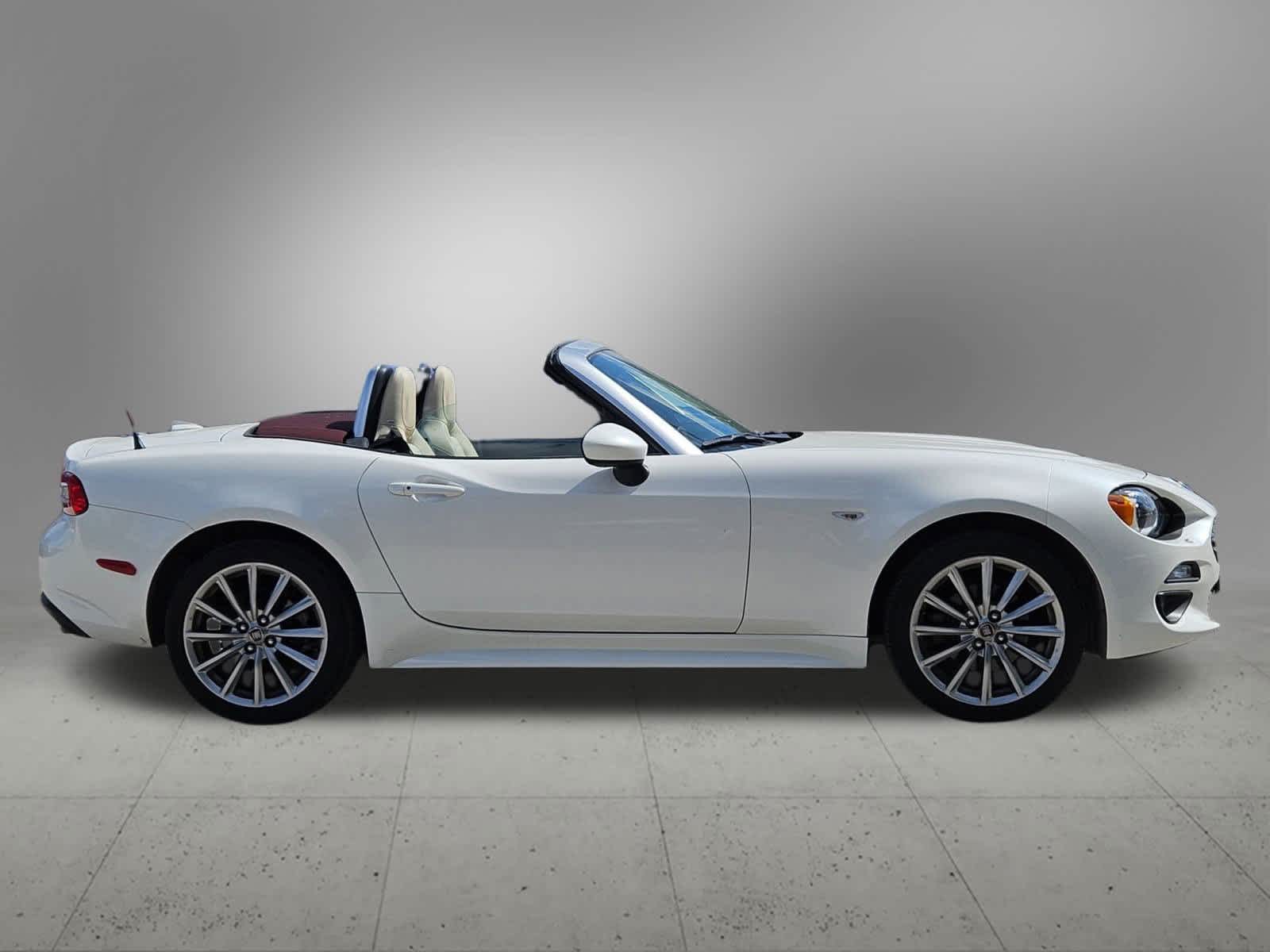 Thumbnail: 2019 Fiat 124 Spider - 7