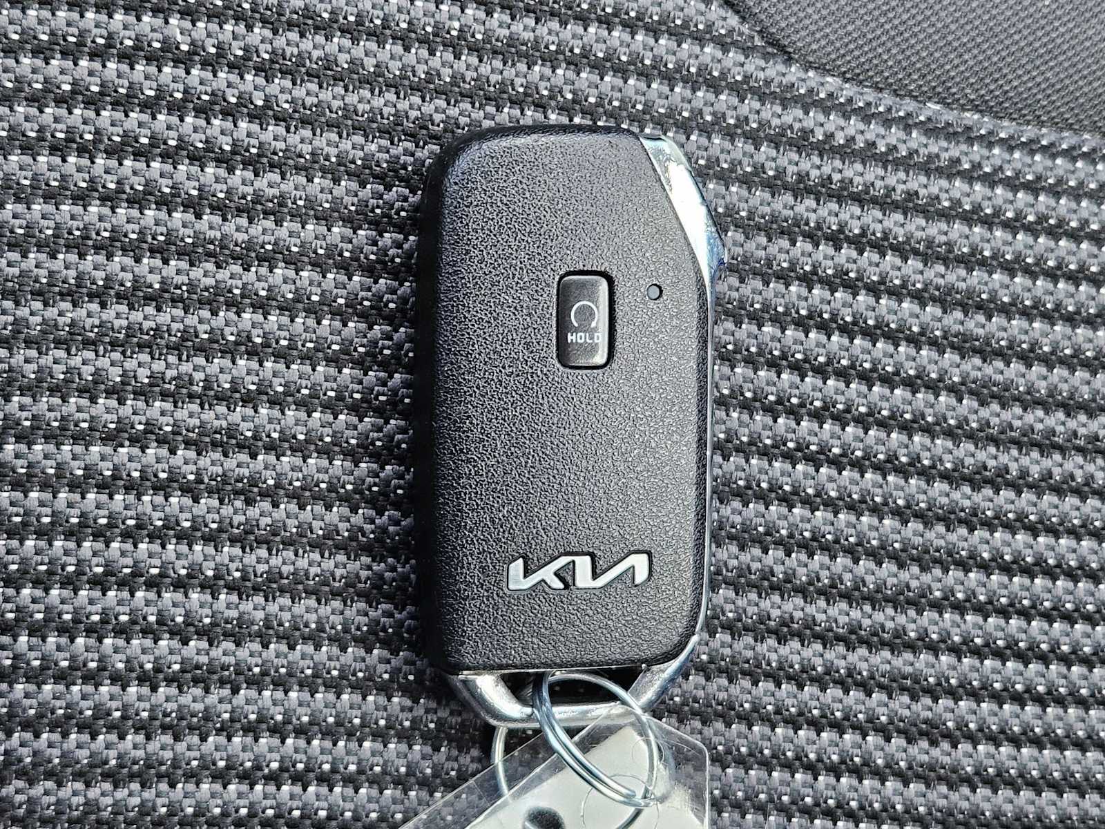 Thumbnail: 2022 Kia Niro - 21